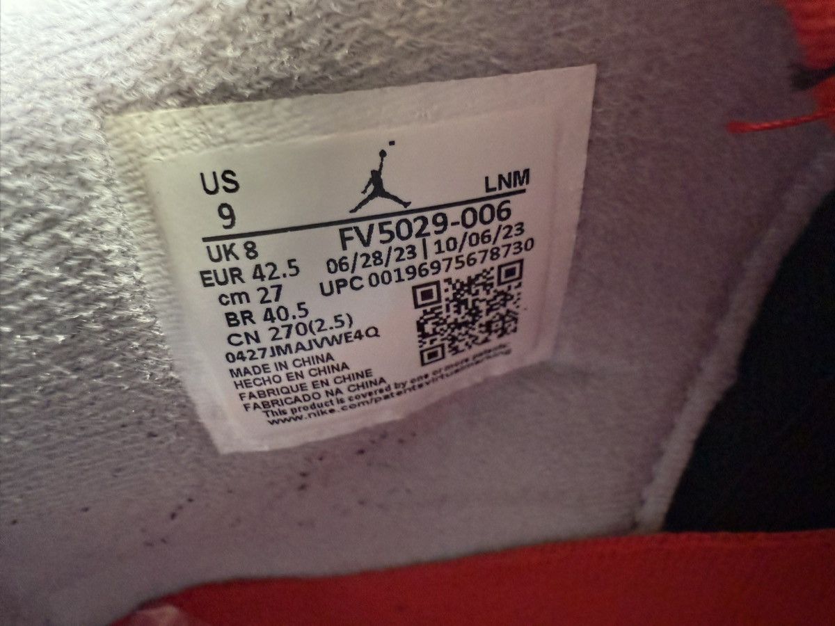 Jordan Brand Jordan 4 Retro Bred size 9 Size US 9 / EU 42 - 9 Thumbnail