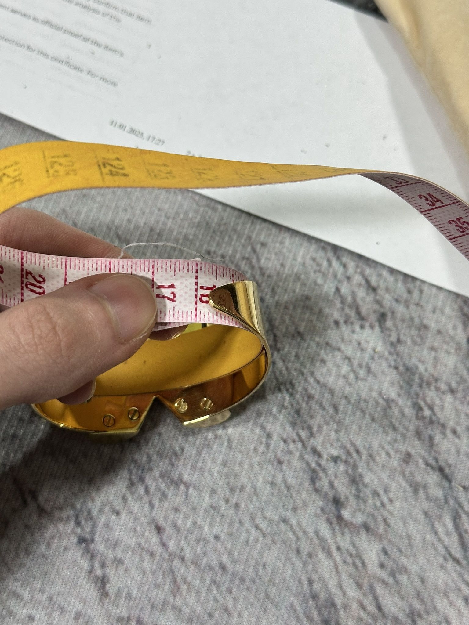 Louis Vuitton Louis Vuitton Cuff Bracelet Essential V Gold Toned Metal Size ONE SIZE - 13 Thumbnail