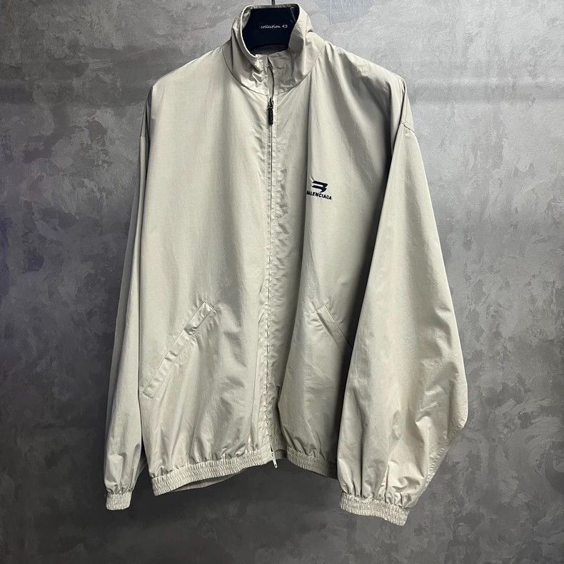 Balenciaga Balenciaga latest beige solid color lapel zipper jacket-250 Size US M / EU 48-50 / 2 - 1 Thumbnail