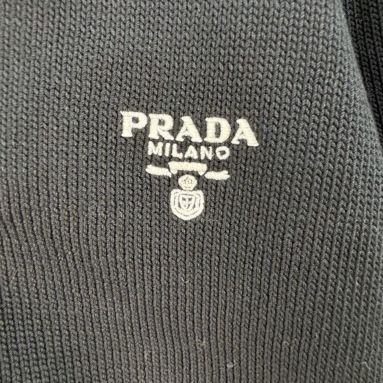Prada Prada Black classic logo medium-sleeved cardigan jacket 250 Size US XS / EU 42 / 0 - 8 Thumbnail