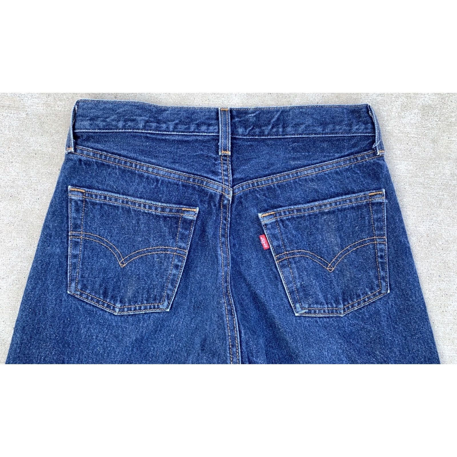 Levi's VINTAGE Levi's 501 Jeans Button Fly 30 Waist 31.5 Inseam Blue Cotton Denim 5-Pocket Mens Jeans Size US 30 / EU 46 - 4 Thumbnail