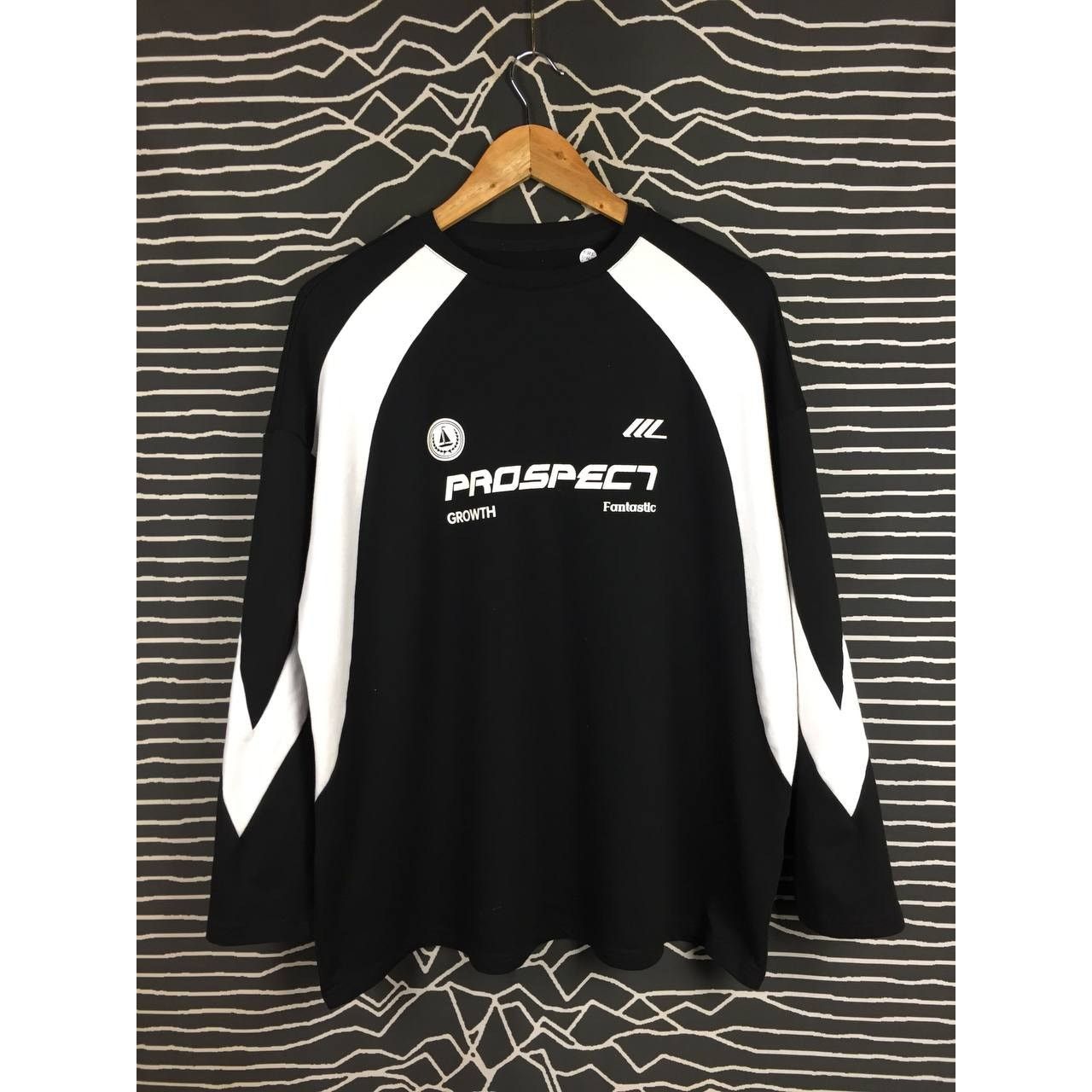 Other SHEIN Dazy Trendy Loose Fit Colorblock Long Sleeve Tee Size L / US 10 / IT 46 - 1 Thumbnail