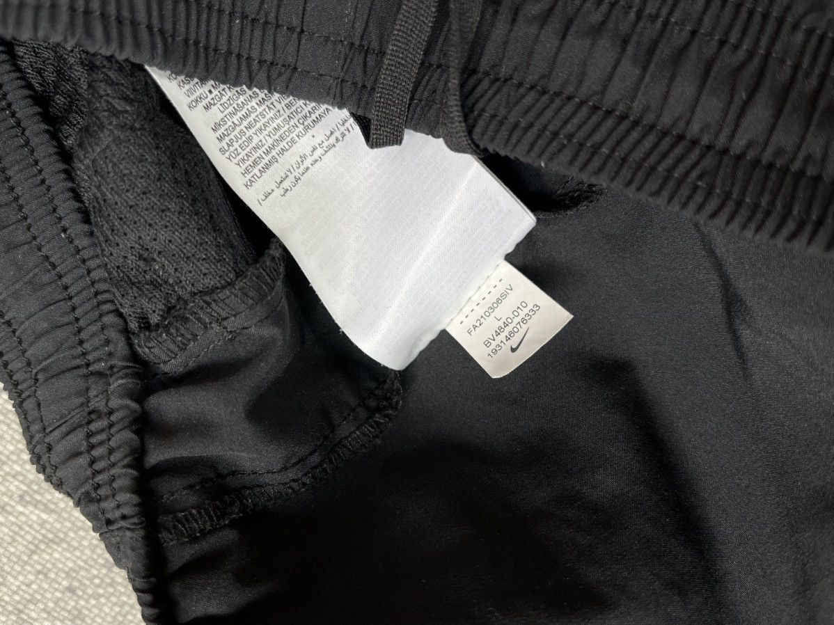 Nike Nike Dri-Fit black light track pants Size US 34 / EU 50 - 10 Thumbnail