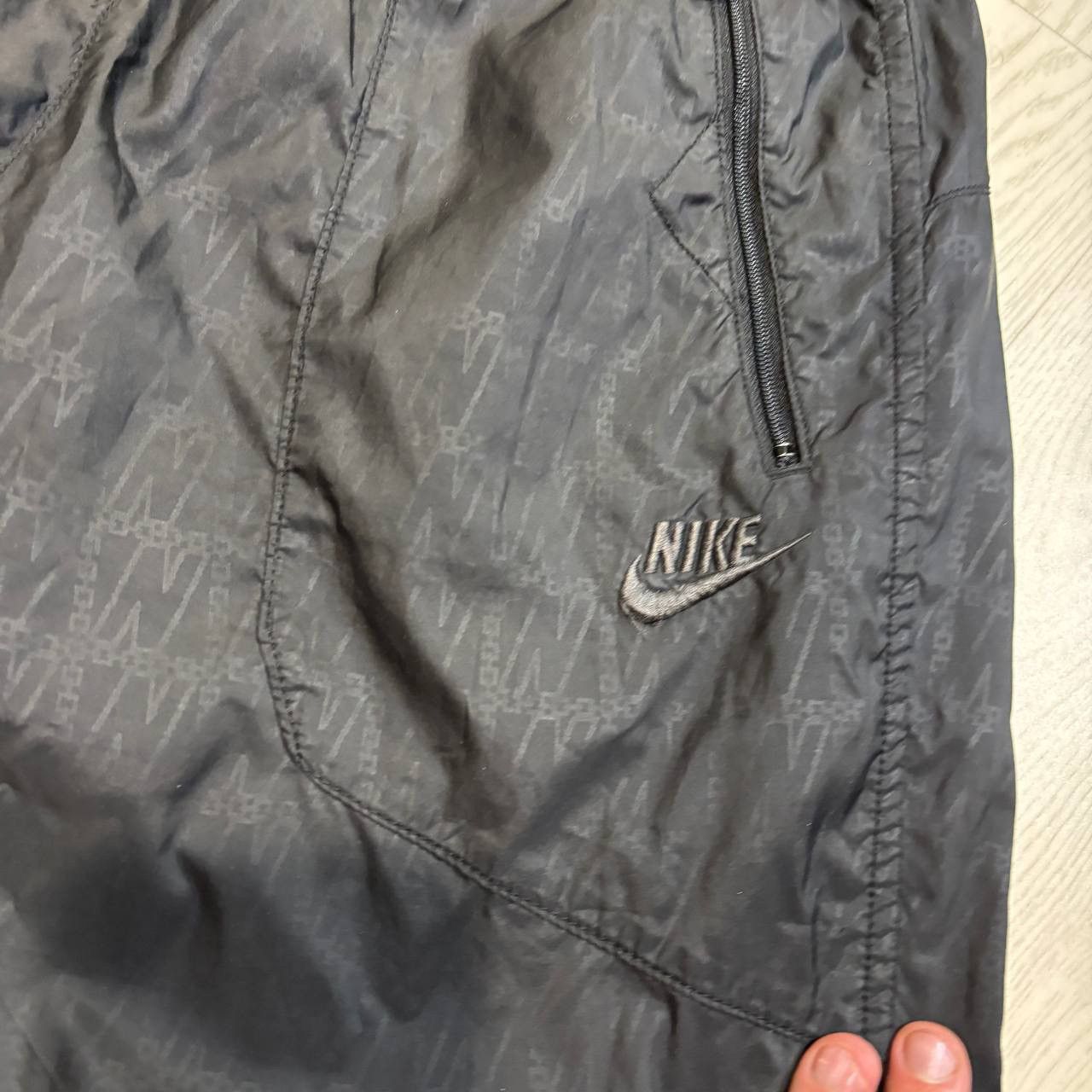 Nike Women’s Nike Vintage Nylon pants Size:L Size 28" / US 6 / IT 42 - 5 Thumbnail