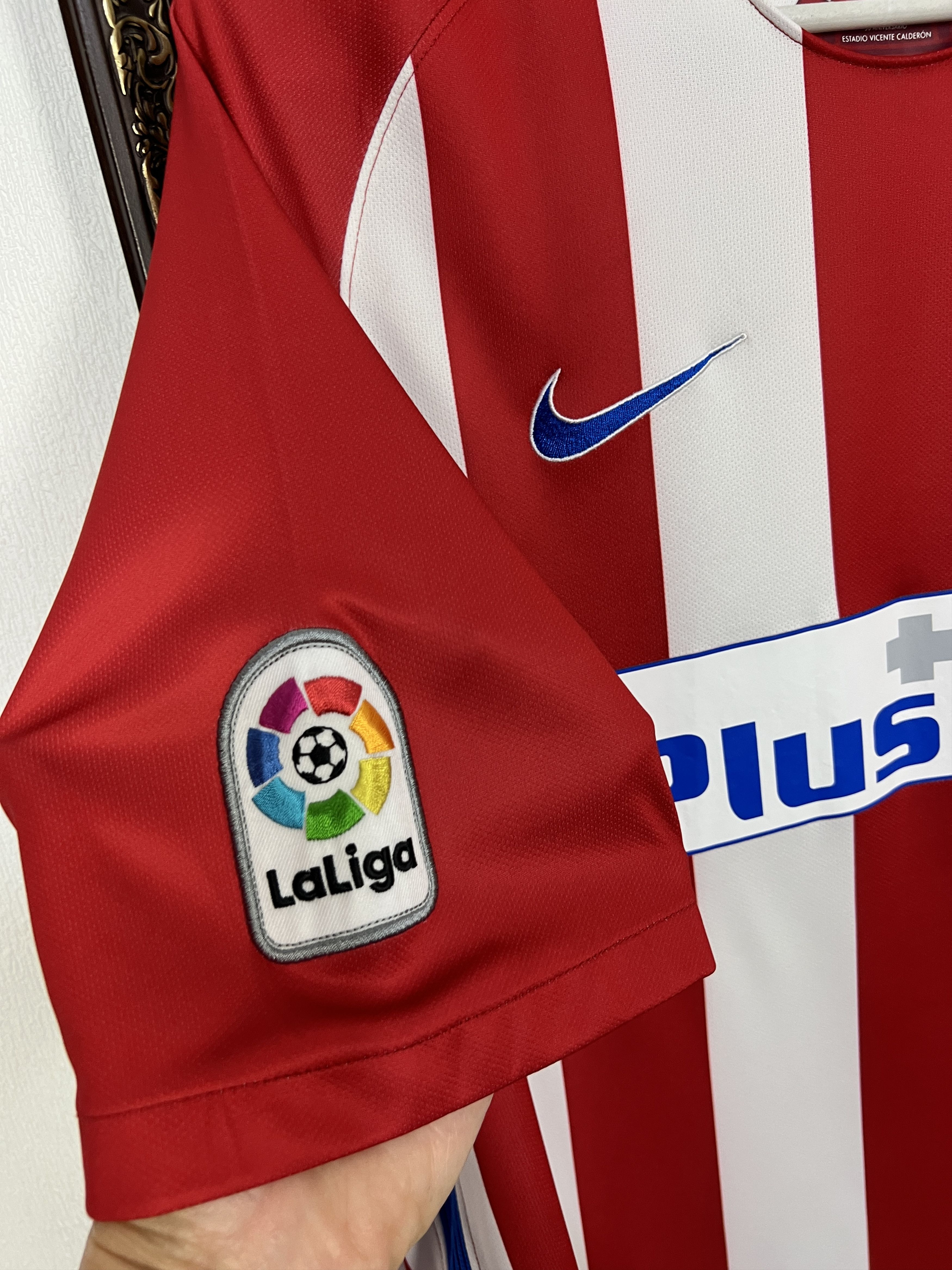 Nike Atletico Madrid Home football shirt 2016 Soccer Nike Jersey Size US L / EU 52-54 / 3 - 4 Thumbnail