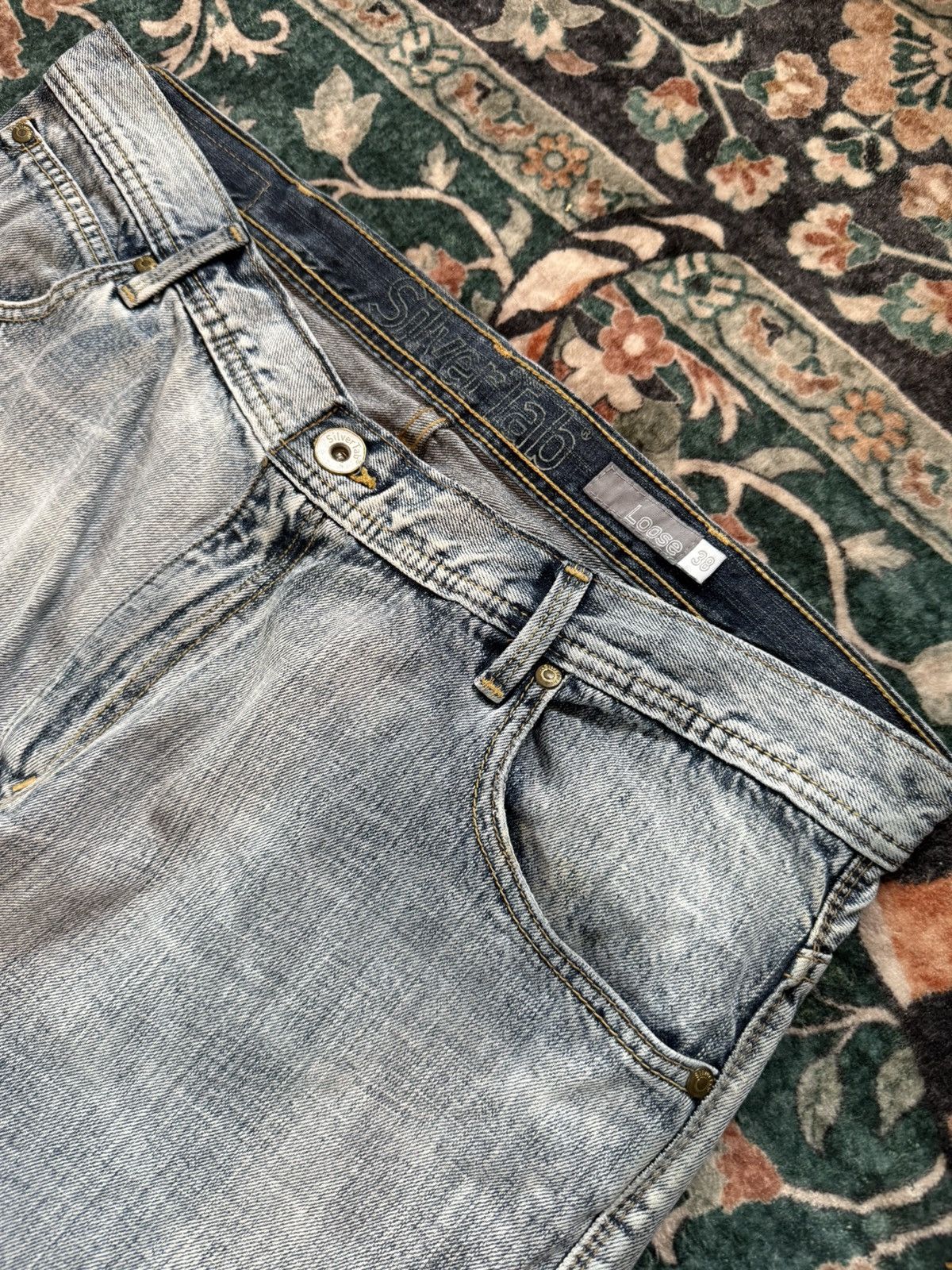 Levi's Vintage Clothing Vintage Levi Baggy Silver Tabs Size US 38 / EU 54 - 4 Thumbnail