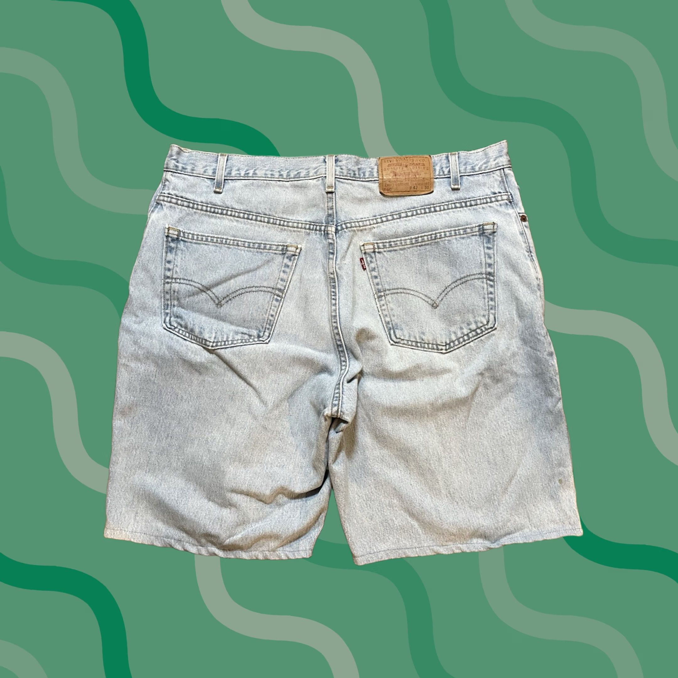 Levi's VINTAGE Levi’s 560 Light Blue Washed Jorts 90s Baggy Size 40x9 Denim Casual Mens 40in Waist 9in Inseam Size US 40 / EU 56 - 1 Thumbnail