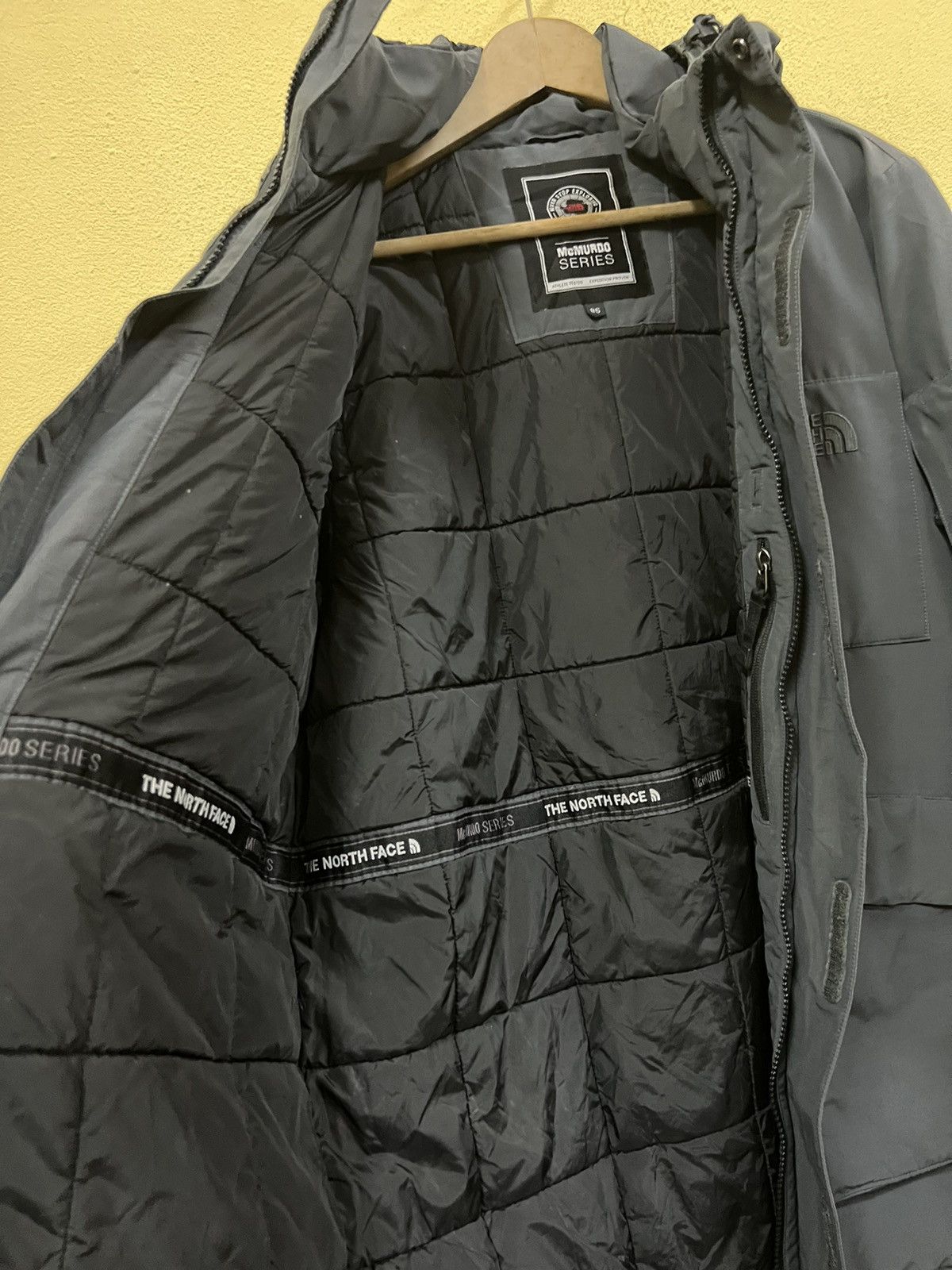 The North Face THE NORTH FACE MCMURDO SERIES MULTIPOCKET JACEKT Size US M / EU 48-50 / 2 - 7 Thumbnail