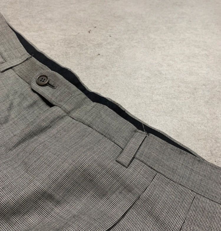 Burberry 90s vintage Grey checked Burberry pure Worsted wool trousers Size US 36 / EU 52 - 2 Thumbnail