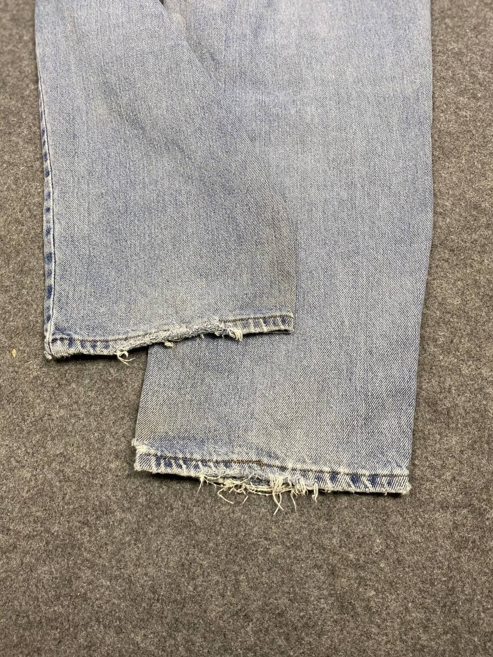 Levi's vintage levis 560 comfort fit distressed denim Size US 36 / EU 52 - 4 Thumbnail