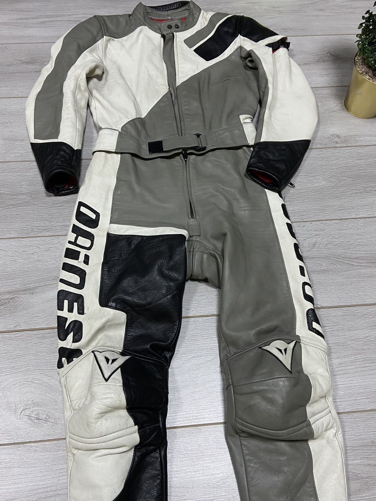 Dainese Dainese vintage big logo moto Italy leather suit pantsjacket Size US S / EU 44-46 / 1 - 2 Thumbnail