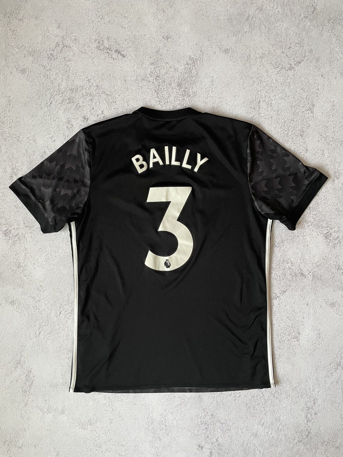 Nike Adidas Manchester United 2017-2018 Jersey #3 Eric Bailly Size US L / EU 52-54 / 3 - 5 Thumbnail