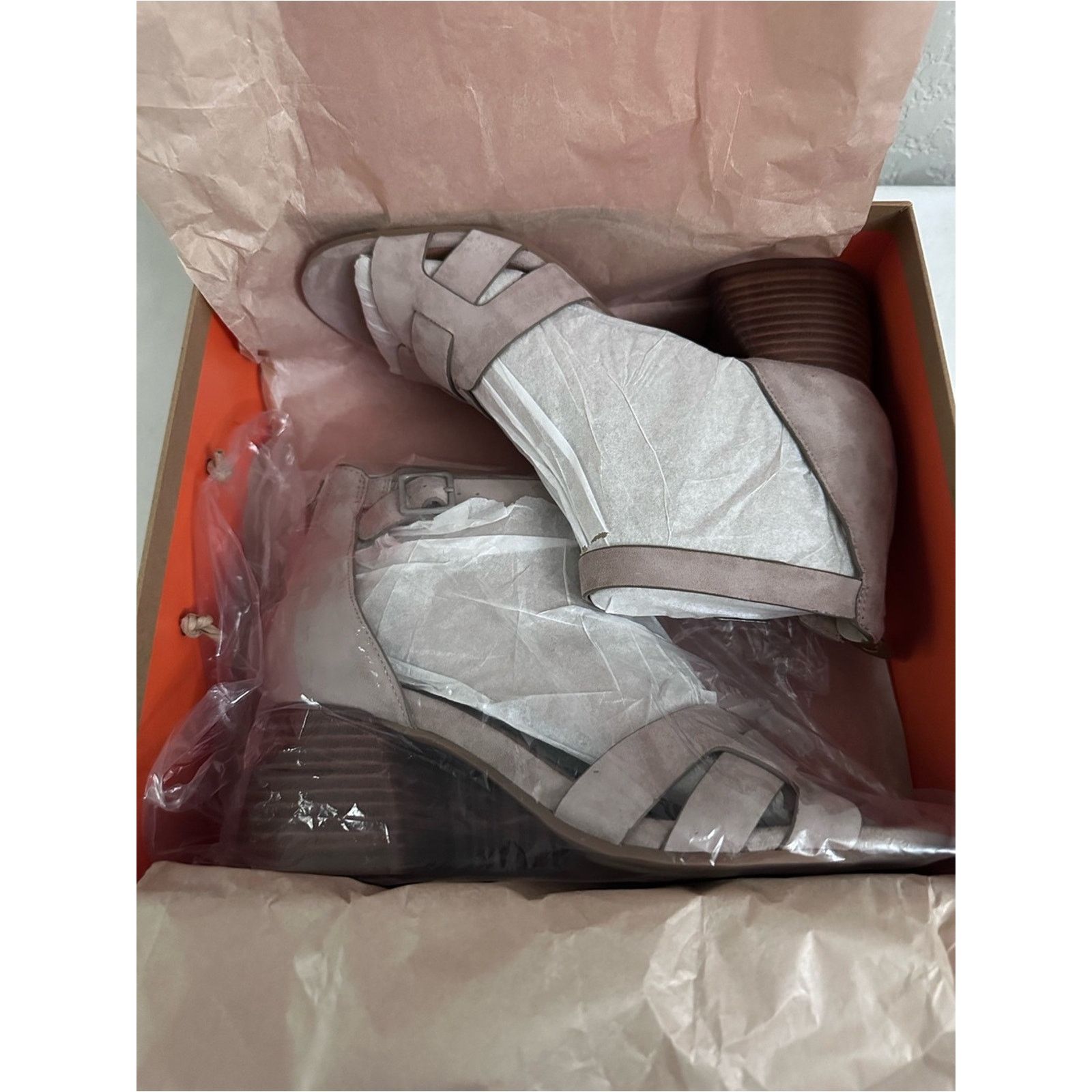 Gentle Souls Gentle Souls by Kenneth Cole Women 10 Myla Heel Sandal Size US 10 / IT 40 - 15 Thumbnail