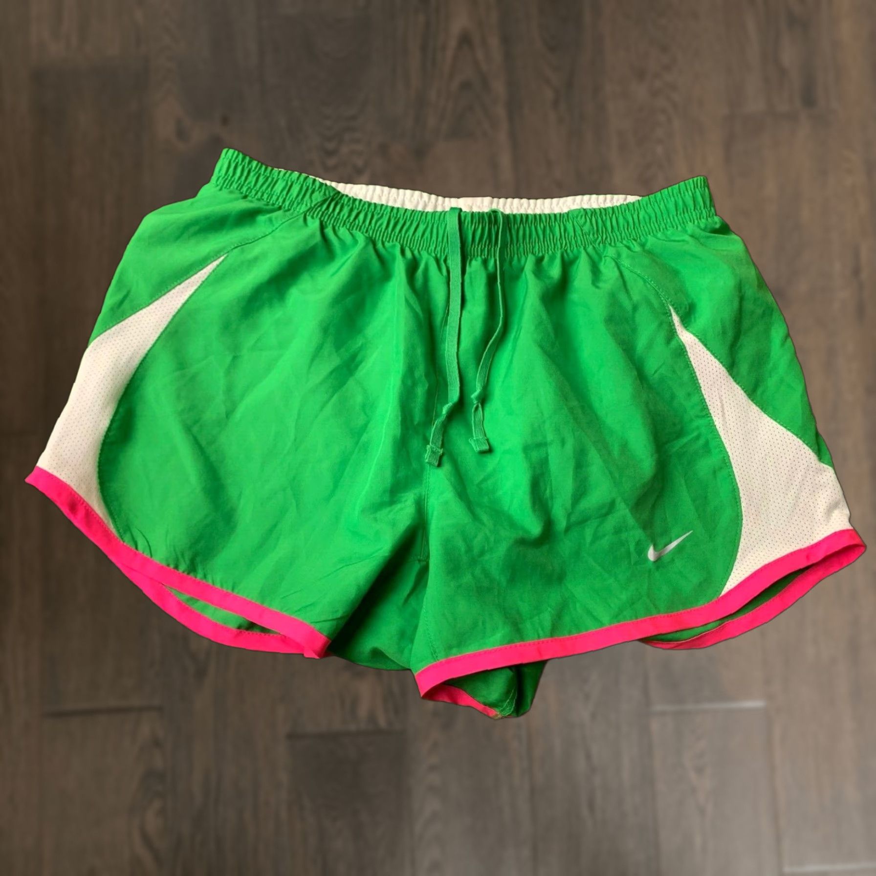 Nike Nike ORIGINAL womens Training Shorts XS Floral Green, White and Pink Run Running Sports Short Pants, 100% Polyester Size 26" / US 2 / IT 38 - 1 Thumbnail