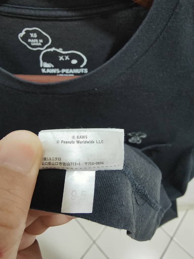 Kaws × Peanuts × Uniqlo vintage KAWS x Uniqlo x Peanuts Snoopy Pocket Tee Size US S / EU 44-46 / 1 - 9 Thumbnail