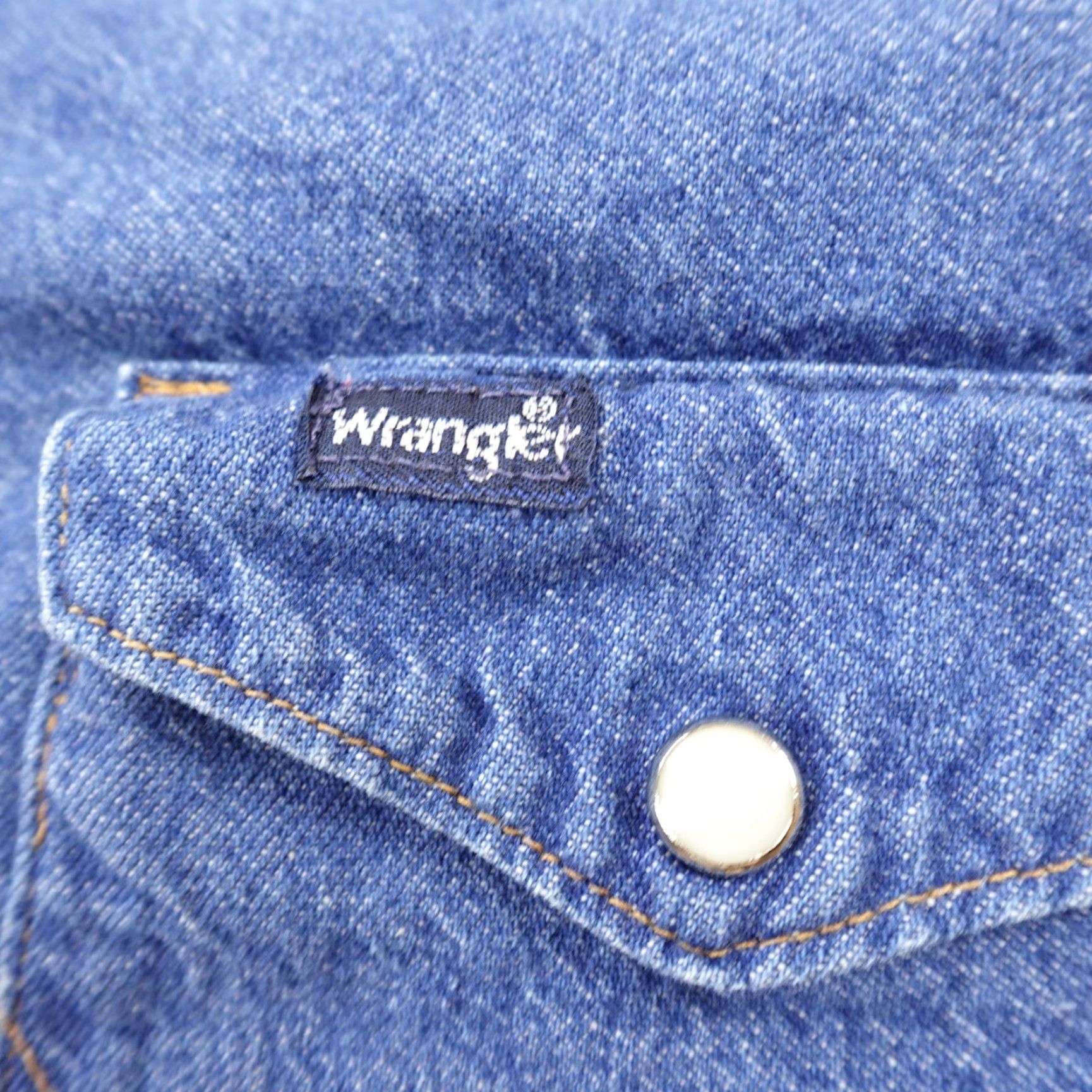 Wrangler VINTAGE Wrangler Shirt Mens 16.5 Blue Denim Pearl Snap Sanforized Western Cowboy USA ShirtMensDenimBluePearlSnapSanforizedVintageWrangler Size US XL / EU 56 / 4 - 6 Thumbnail