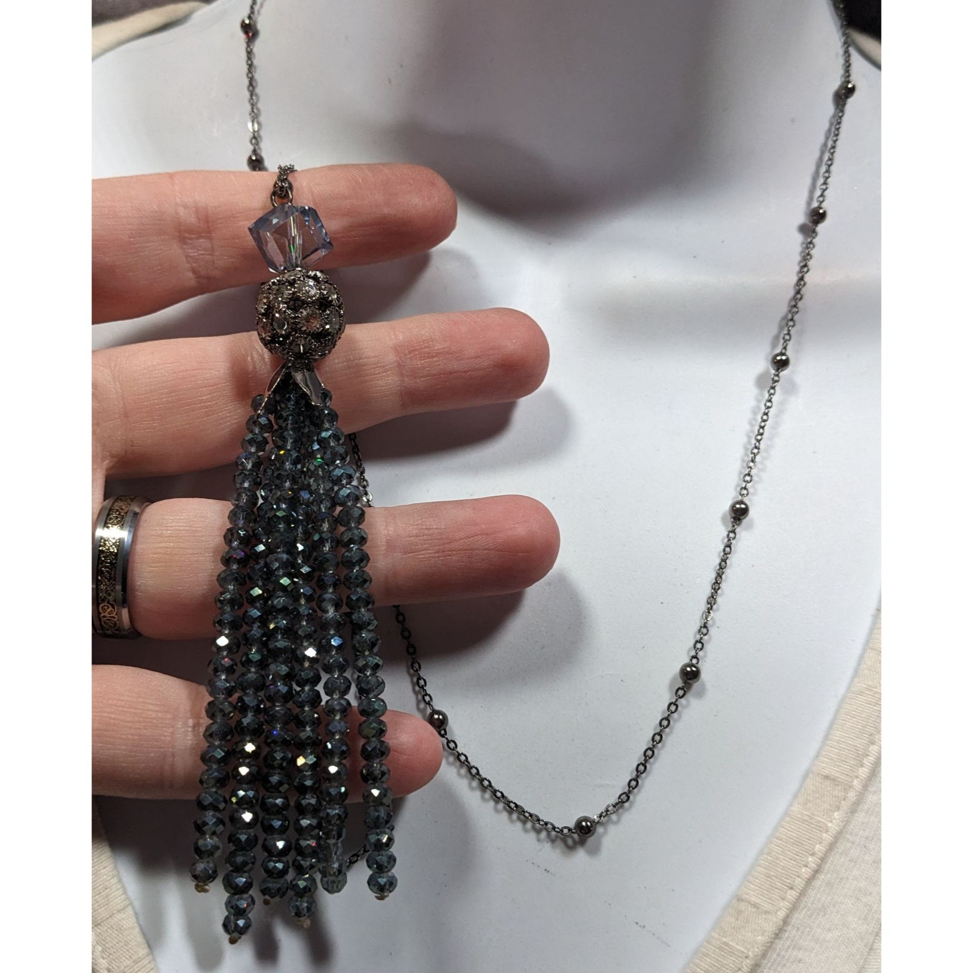 Other Sparkly Glam Crystal Glass Silver Tone Tassel Necklace Size ONE SIZE - 3 Thumbnail