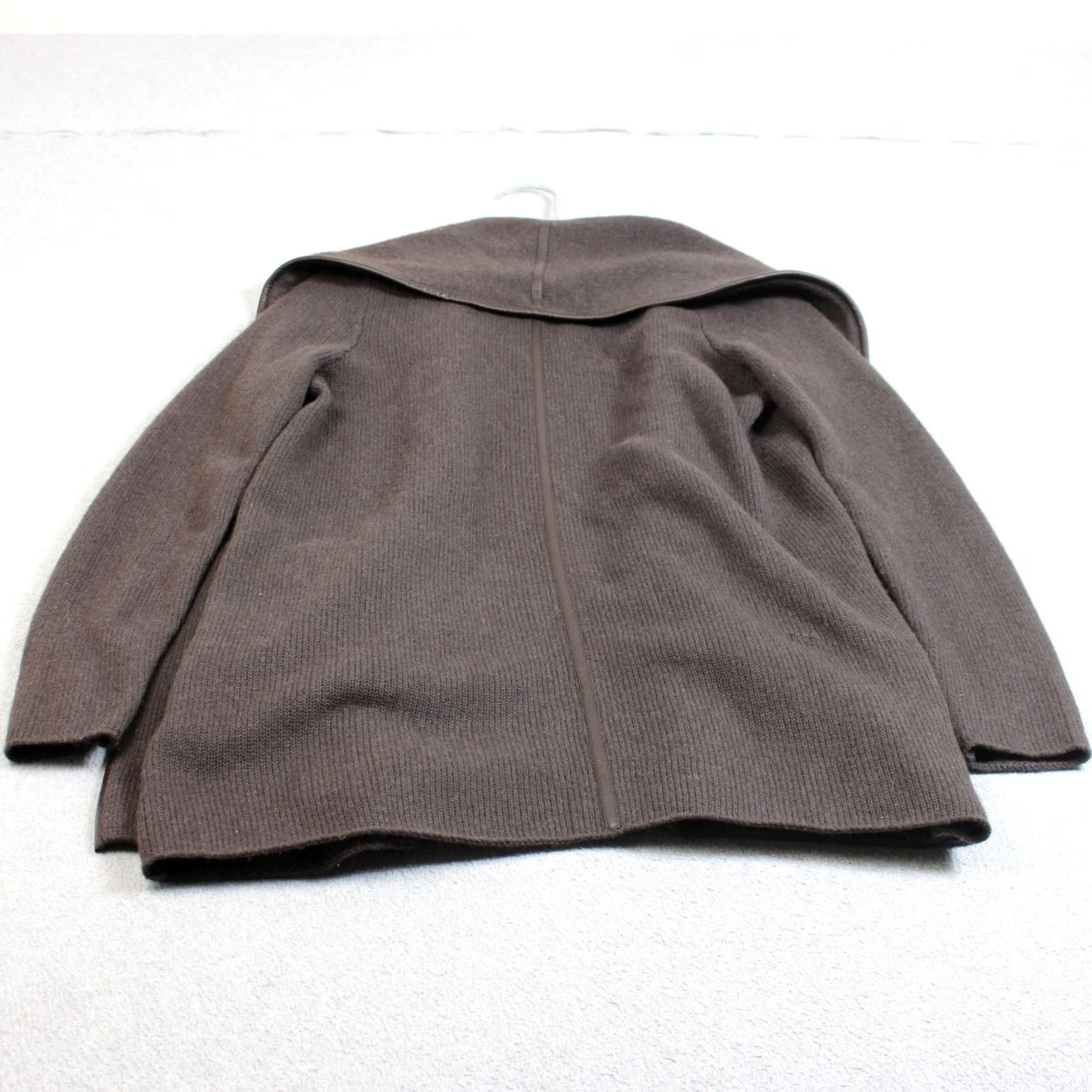 Vince Vince Cardigan Women Small Brown Open Knit Wool Yak Leather Sleeve Asymmetrical Pockets V-Neck Winter Modern Bohemian Preppy Shirt/Sweater Size S / US 4 / IT 40 - 2 Thumbnail