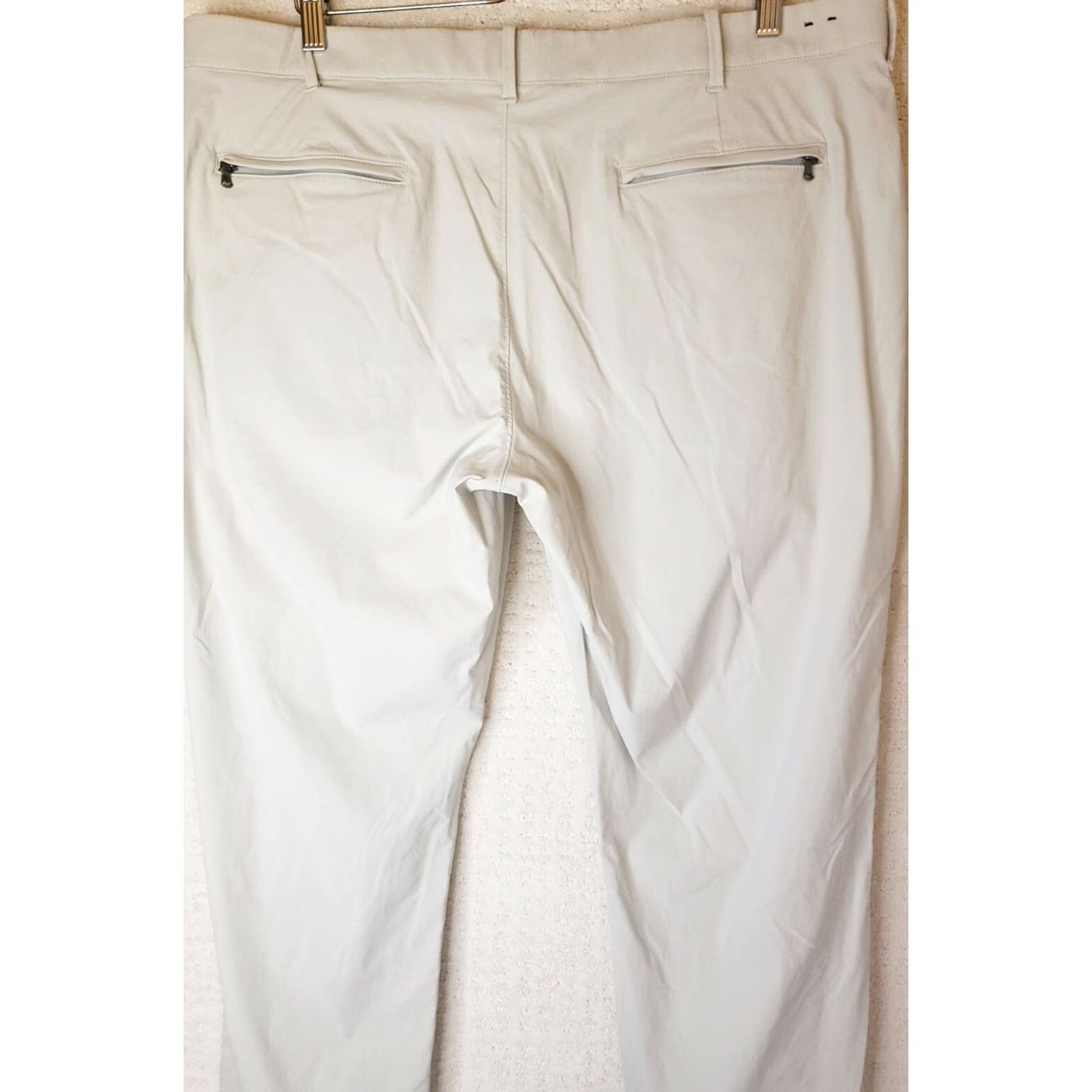 J.Crew J.CREW 770 Straight Stretch Beige Chino Nylon Pants 38 X 32 Back Zipper Pocket Mens Regular Straight Front Keyboard: No Size US 38 / EU 54 - 5 Thumbnail