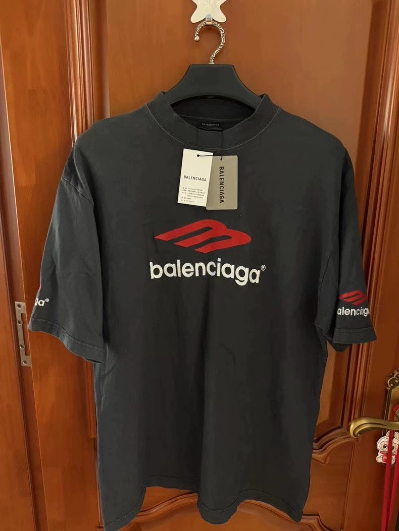 Balenciaga Balenciaga 3 B logo short sleeves Size US S / EU 44-46 / 1 - 1 Thumbnail
