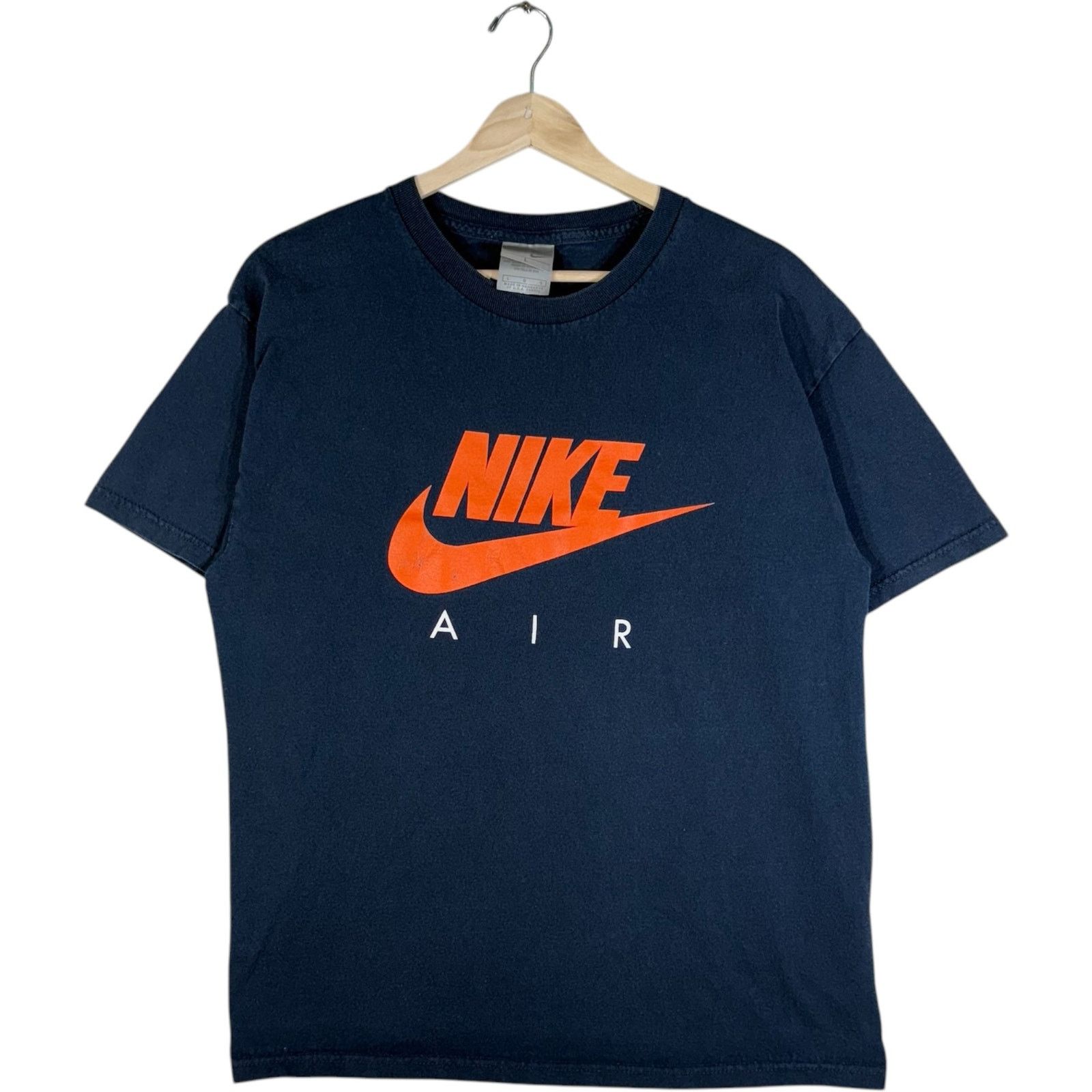 Nike Vintage Nike Air Chest Logo Tee L Size US L / EU 52-54 / 3 - 1 Thumbnail