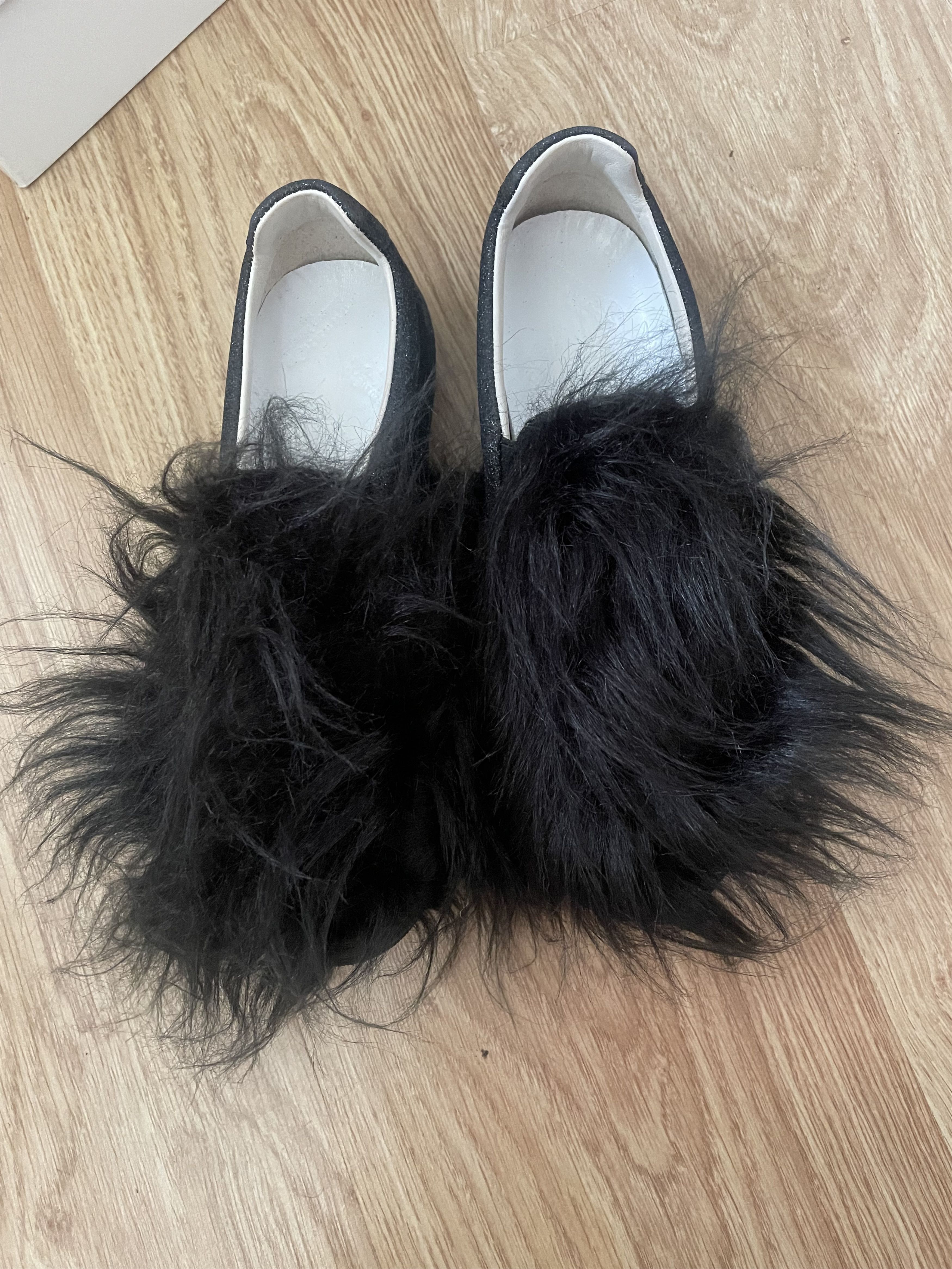 image of Avant Garde Maison Margiela Faux Fur Skater Shoes Eu37 in Black, Women's