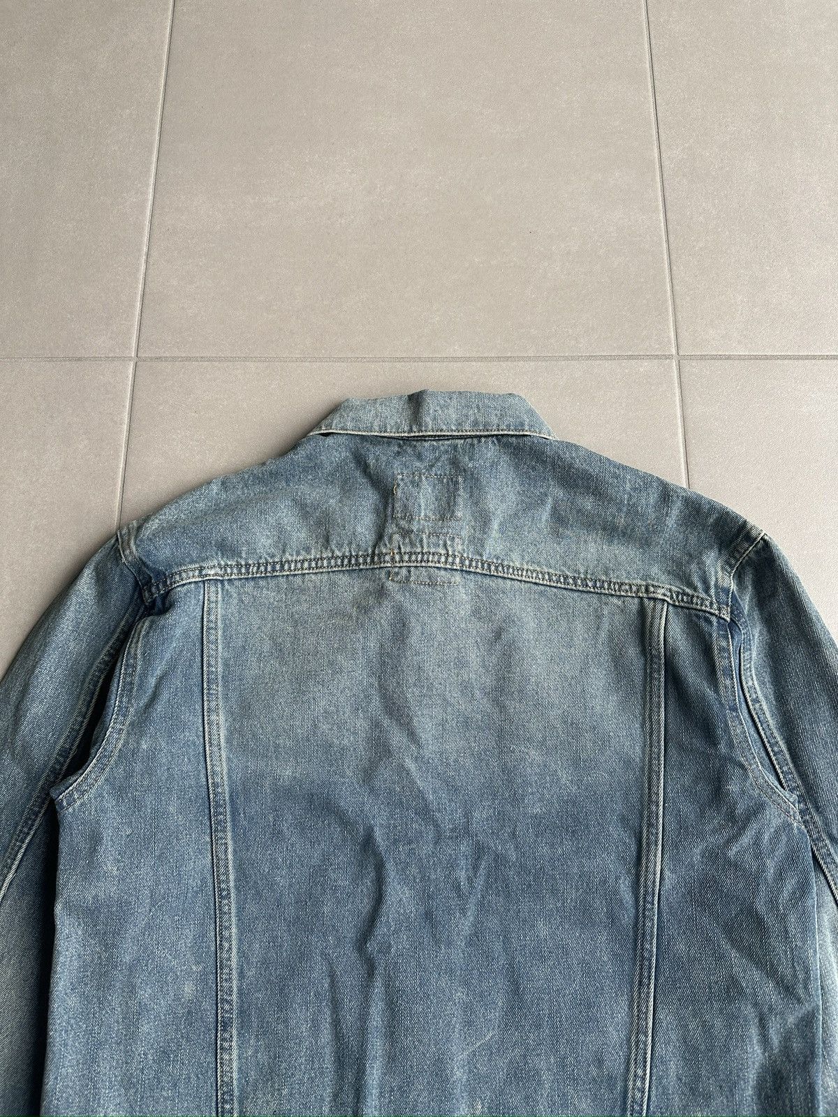 Helmut Lang Helmut Lang Circa 2000’s vintage sanded denim trucker jacket Size US M / EU 48-50 / 2 - 11 Thumbnail