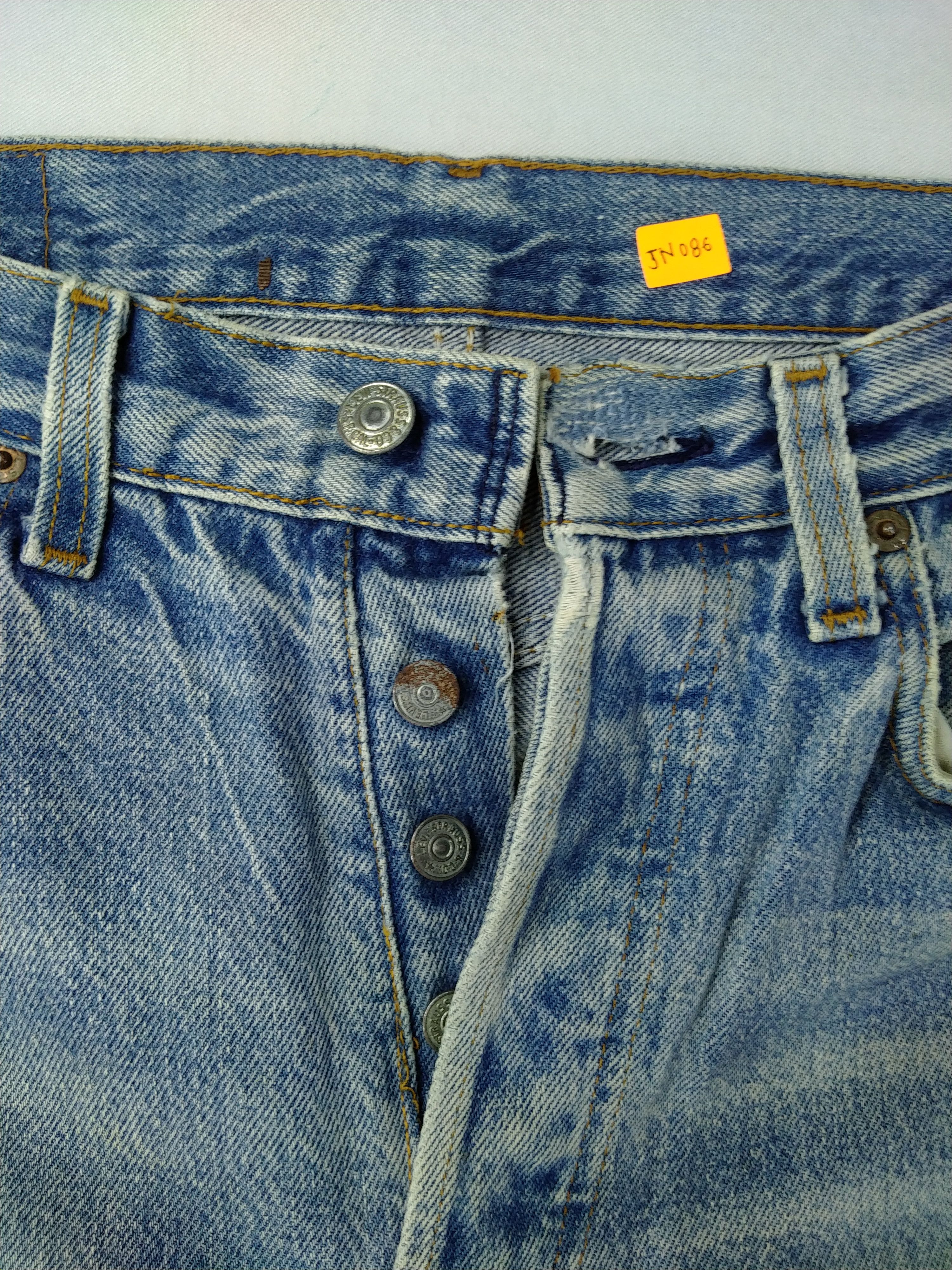 Levi's 80s Blue Vintage Levi's 501 USA Jeans 30x29 Denim -JN086 Size US 30 / EU 46 - 14 Thumbnail