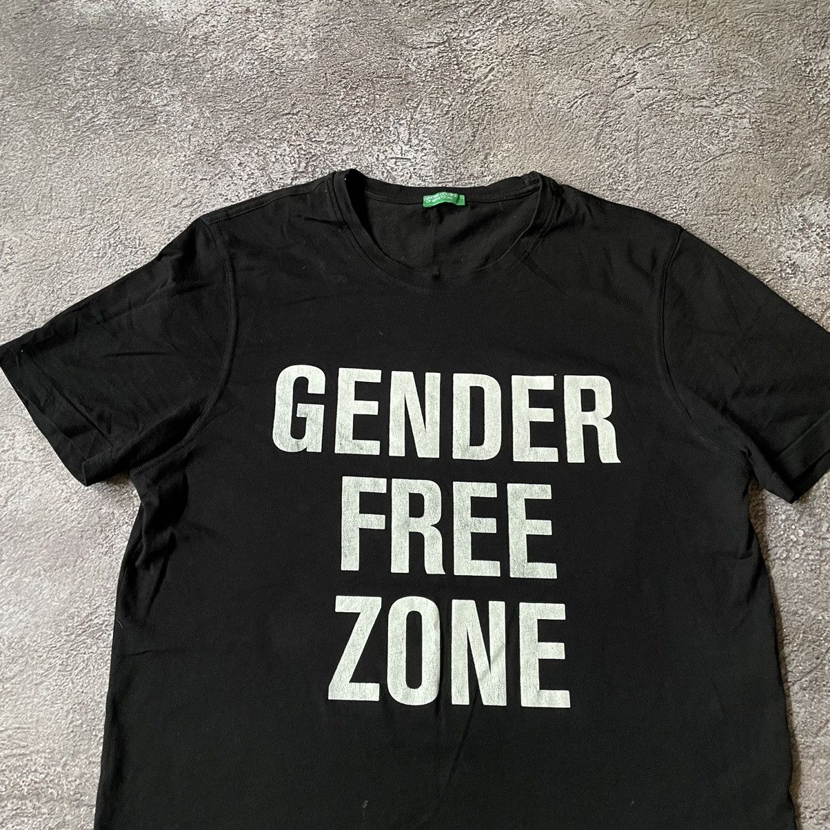 Vintage Vintage Y2K ADULT “ GENDER FREE ZONE LOGO “ FUNNY TEE Size US M / EU 48-50 / 2 - 5 Thumbnail