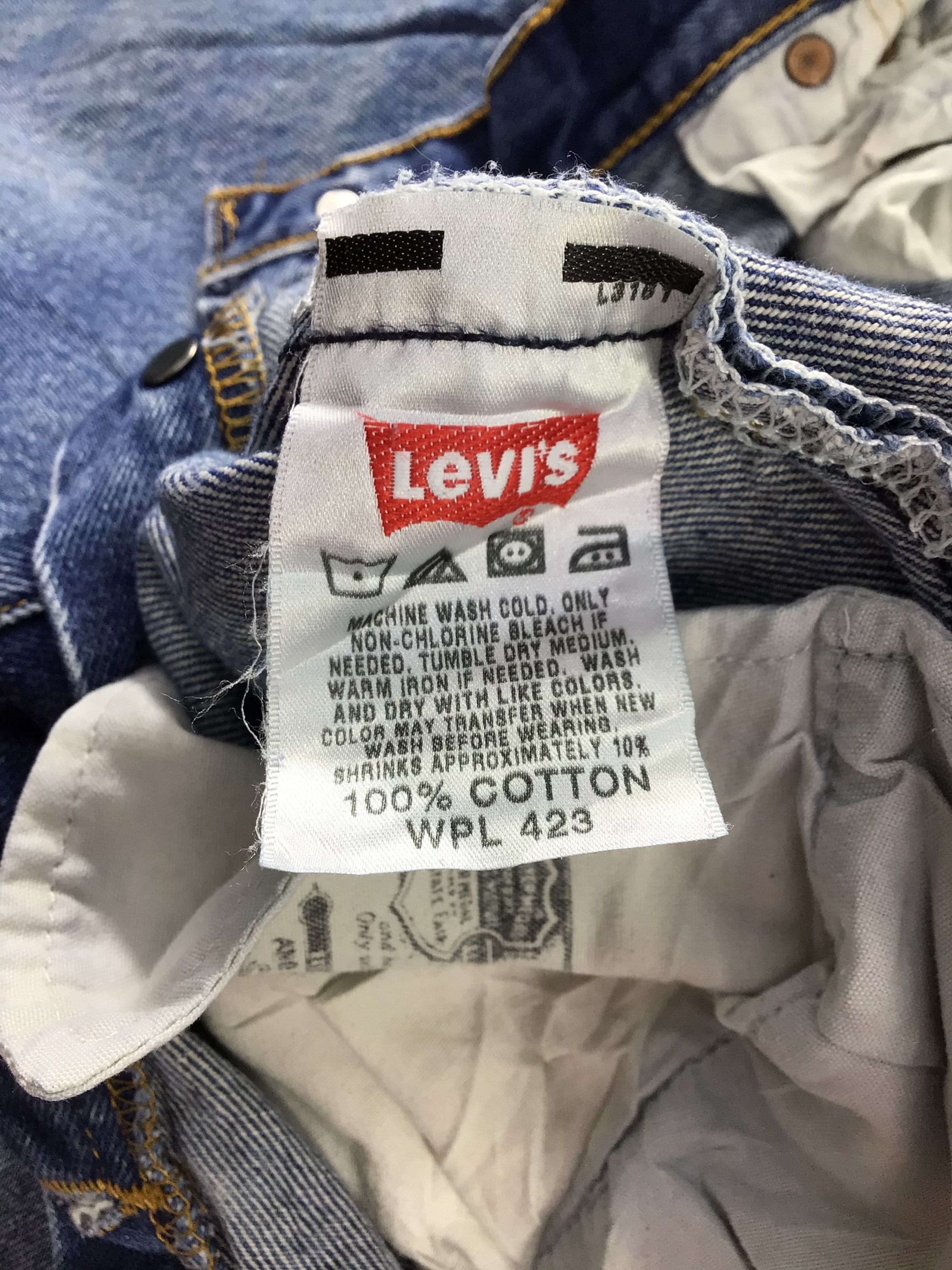 Levi's Vintage Levis 501 Jeans Blue Wash Denim -J437 Size US 36 / EU 52 - 9 Thumbnail