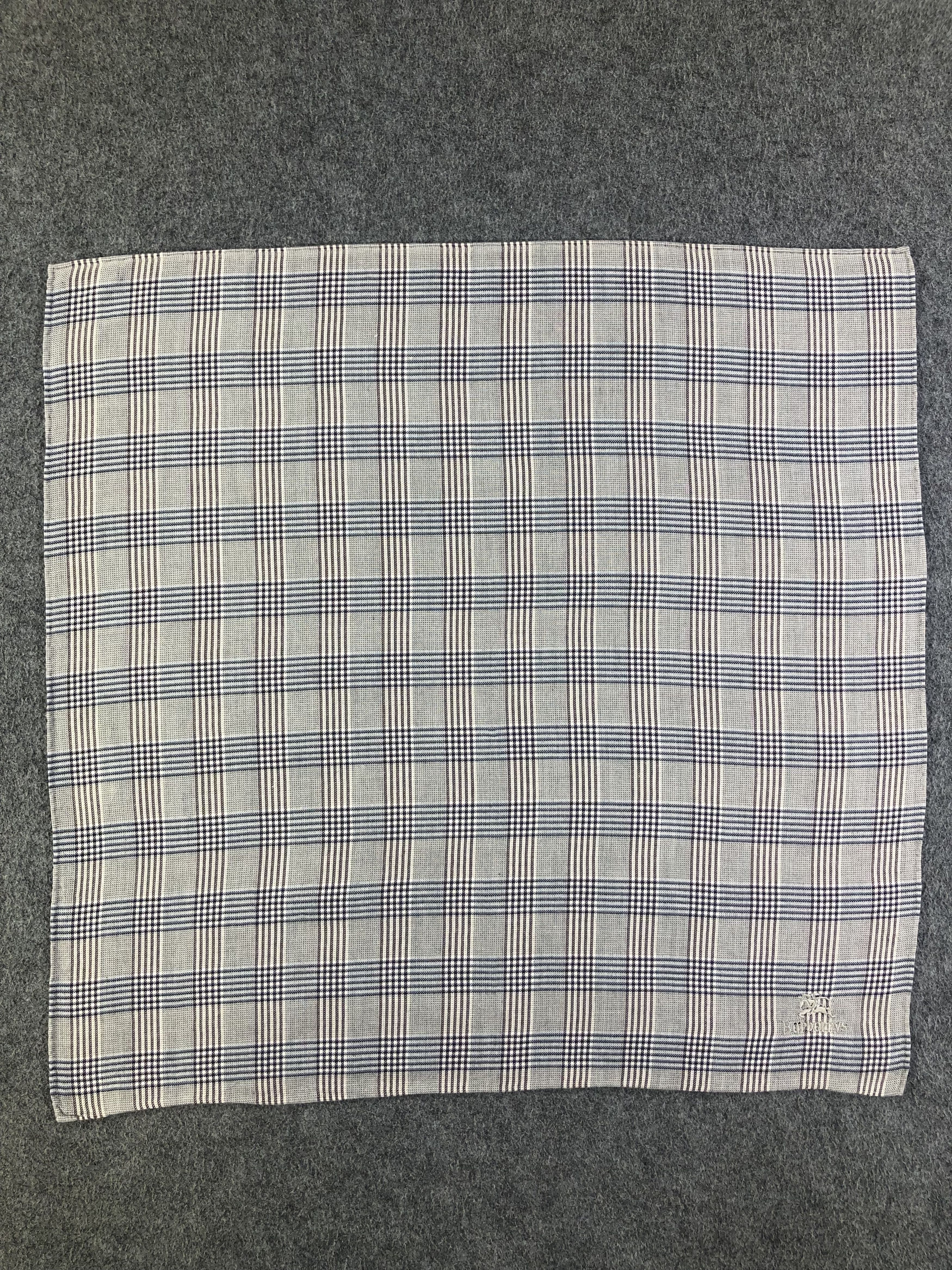 Burberry Burberry Handkerchief / Bandana / Neckerchief Size ONE SIZE - 3 Thumbnail