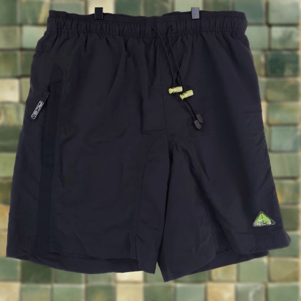 Nike ACG Nike ACG Hiking Shorts Drawstring Elastic Waist Black Mens L (36-38 W Actual) Size US 33 - 1 Thumbnail