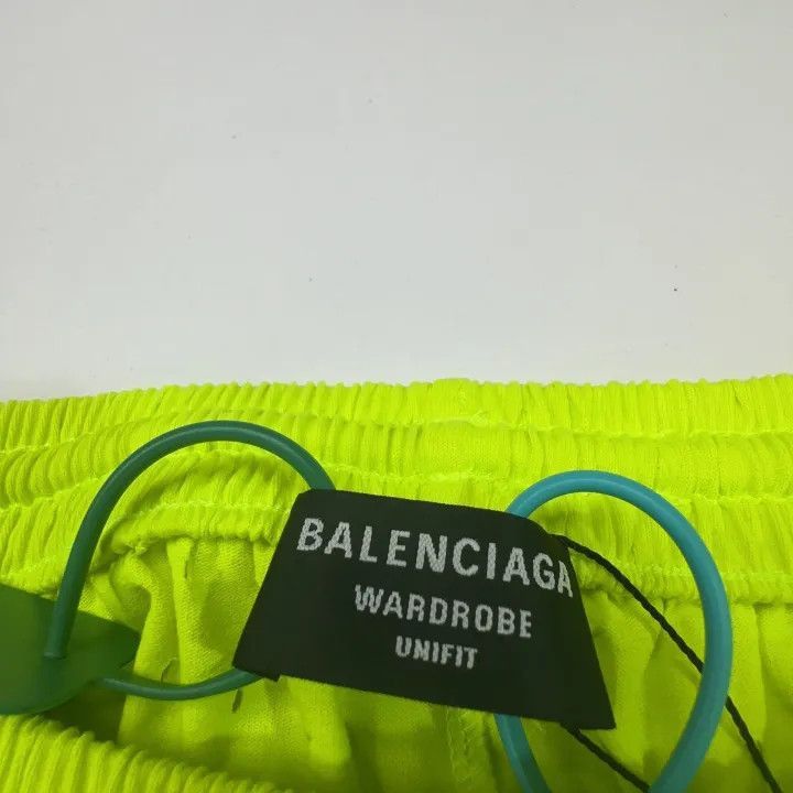 Balenciaga Balenciaga Balenciaga Green Mesh Design Casual Shorts -250 Size US 26 / EU 42 - 2 Thumbnail