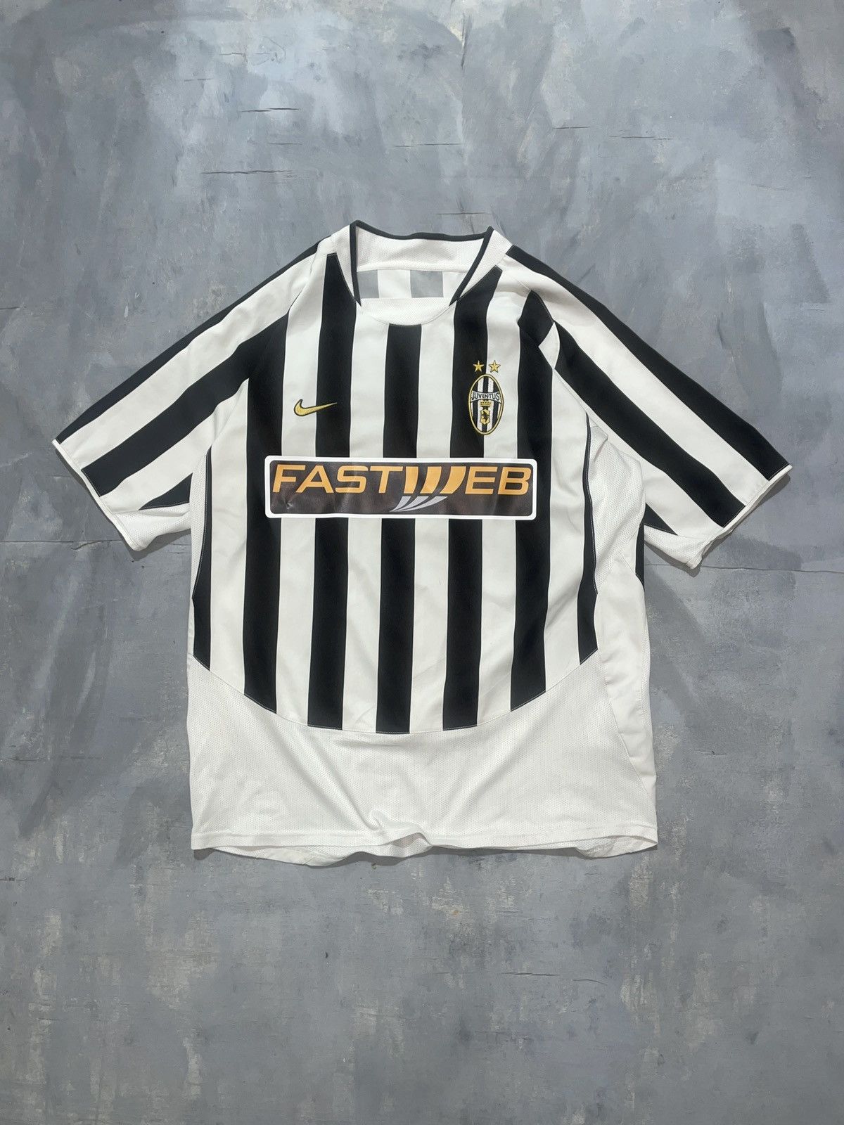Nike Juventus 2003-04 Home Jersey Size US M / EU 48-50 / 2 - 1 Thumbnail