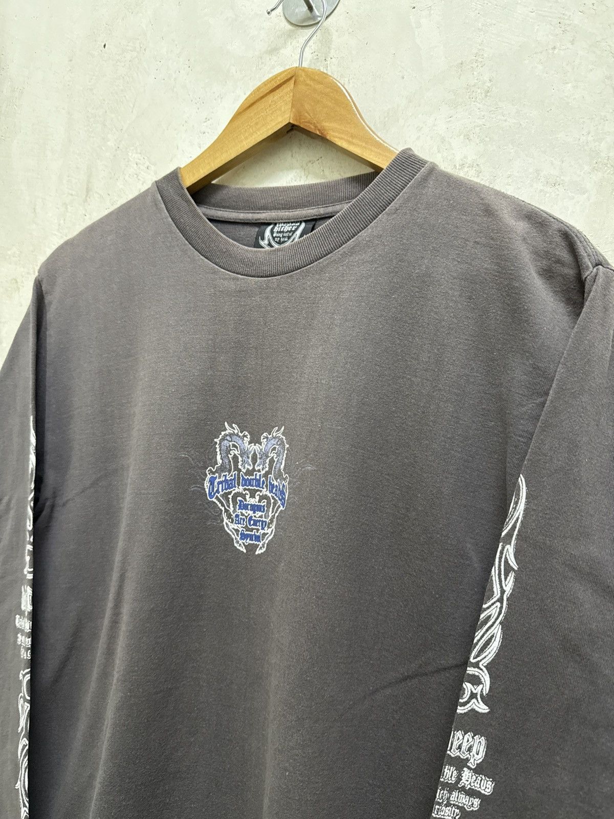 Japanese Brand 2000s Grass Hither Dragon Cyber Sigilism LS y2k Tees Size US M / EU 48-50 / 2 - 6 Thumbnail