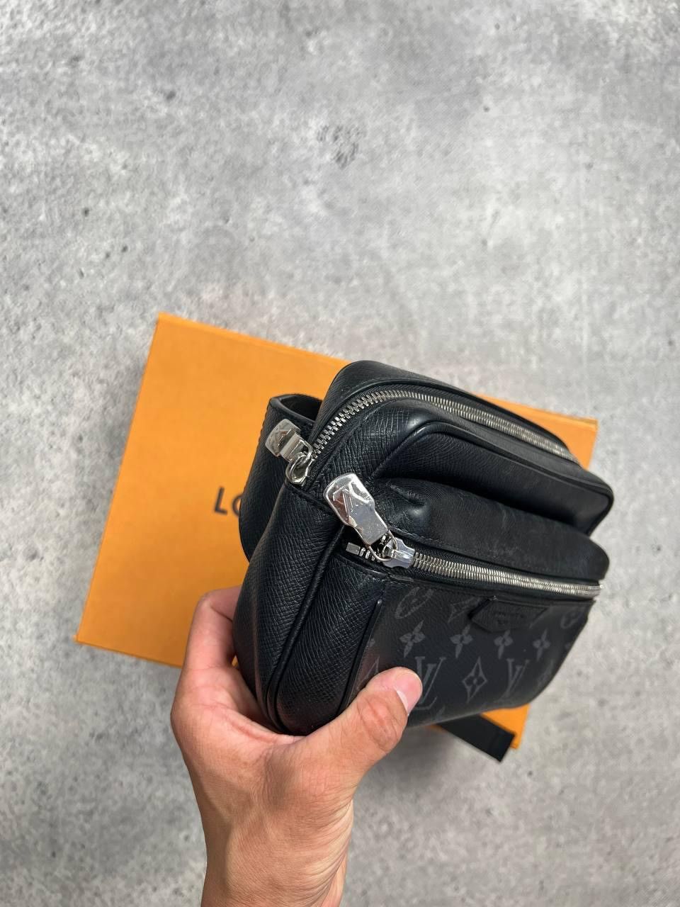 Louis Vuitton Louis Vuitton Outdoor Bumbag Size ONE SIZE - 3 Thumbnail