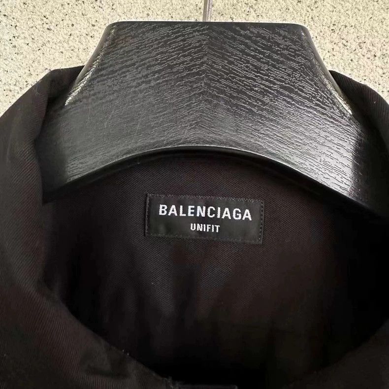 Balenciaga Balenciaga Letter Shirt Short Sleeve Size US S / EU 44-46 / 1 - 1 Thumbnail