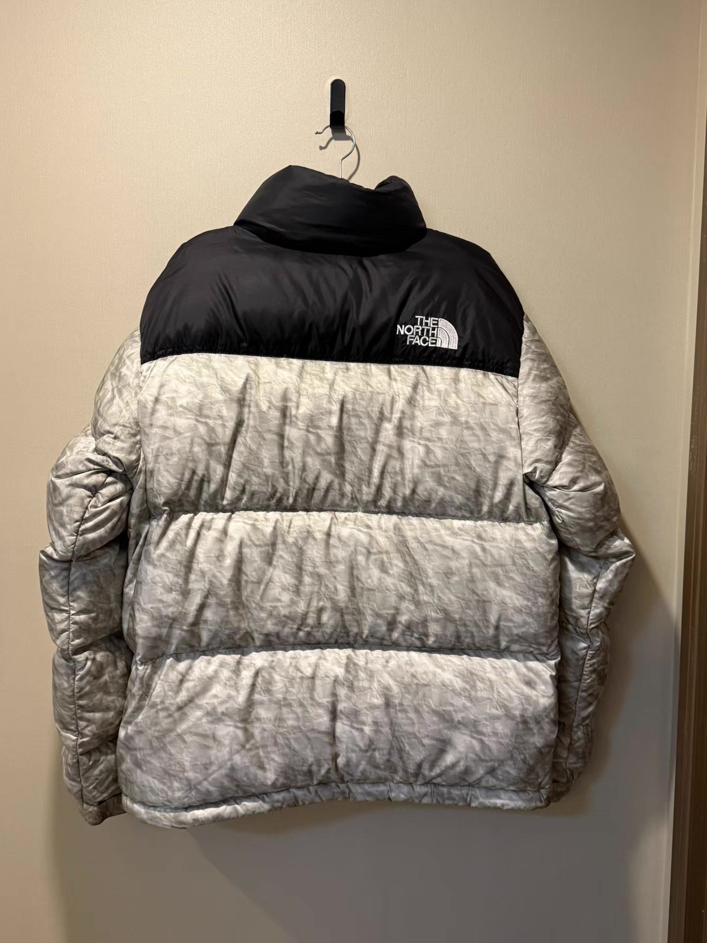 Supreme Supreme x The North Face Paper Print Nuptse Down Jacket Ｑ20 Size US M / EU 48-50 / 2 - 2 Thumbnail