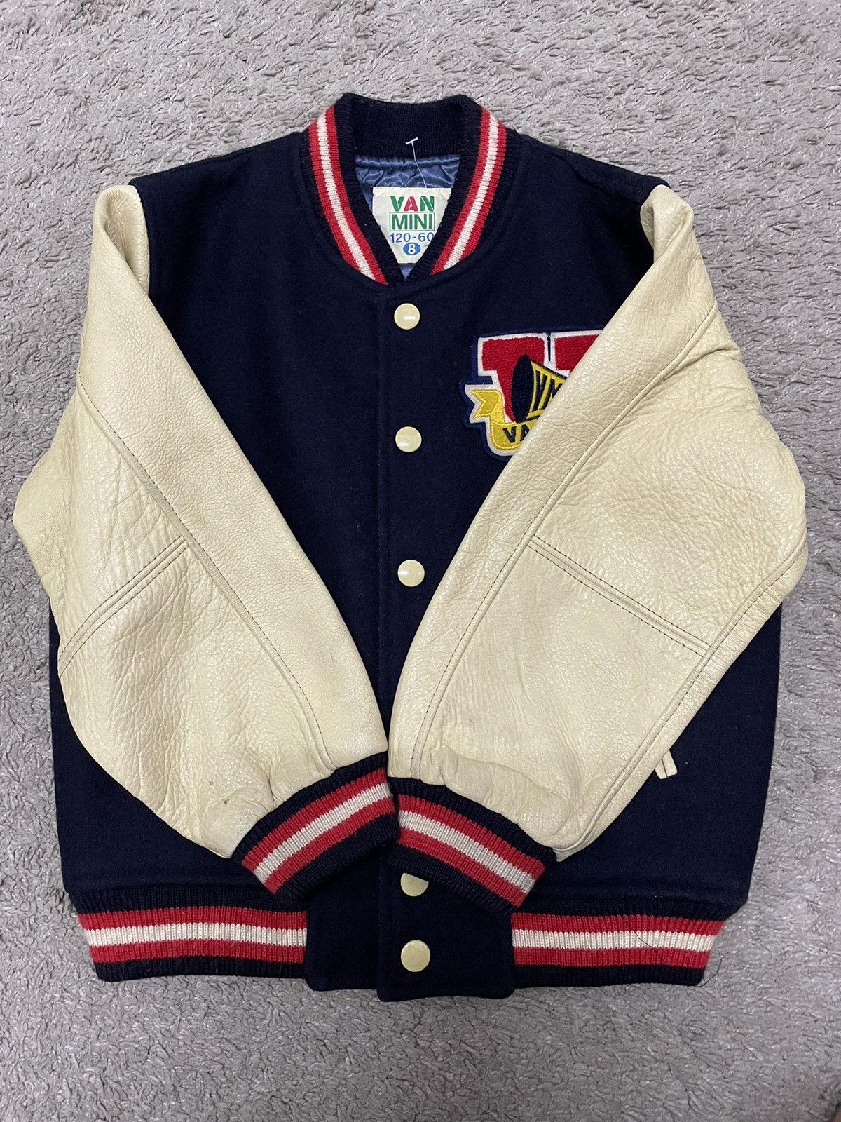 Vintage Van Jac Inc Embroidery Logo Leather Sleeve Varsity Jacket Size US XXS / EU 40 - 3 Thumbnail