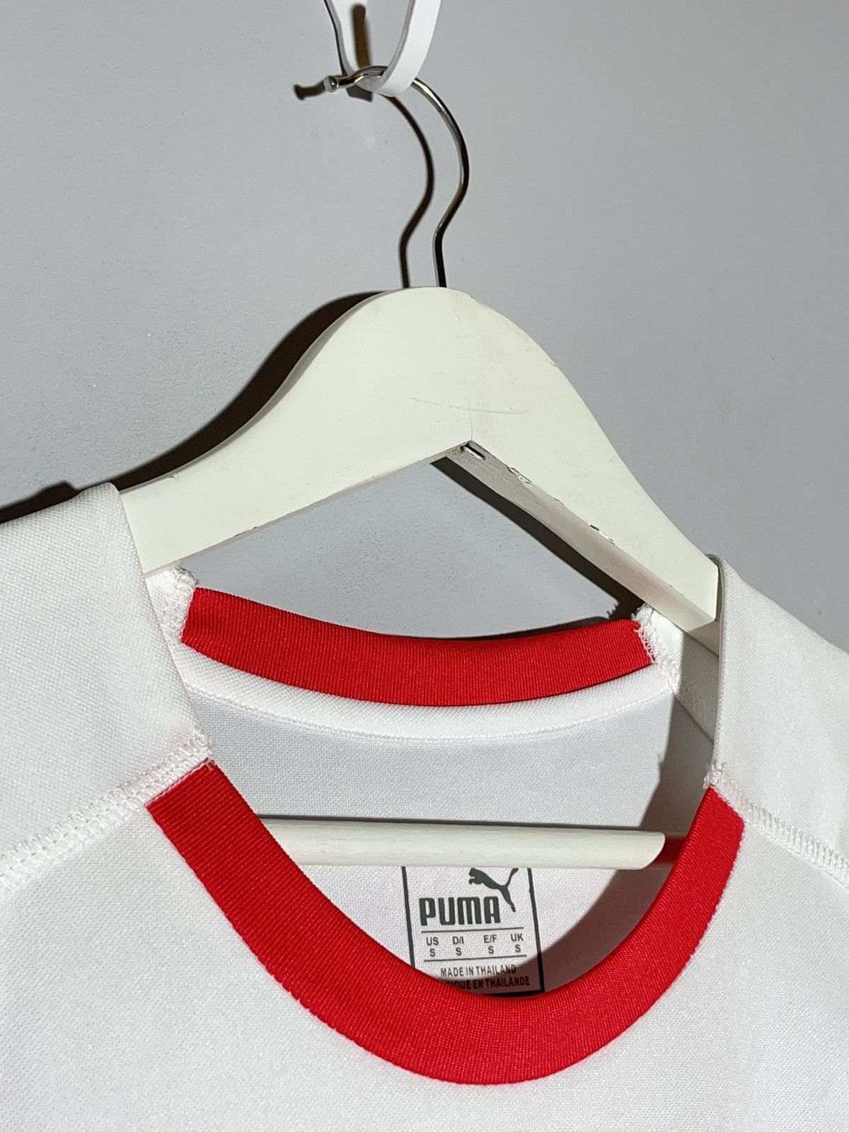 Puma #11 Behrami Switzerland World Cup 2018 Home Football Shirt Size US S / EU 44-46 / 1 - 8 Thumbnail