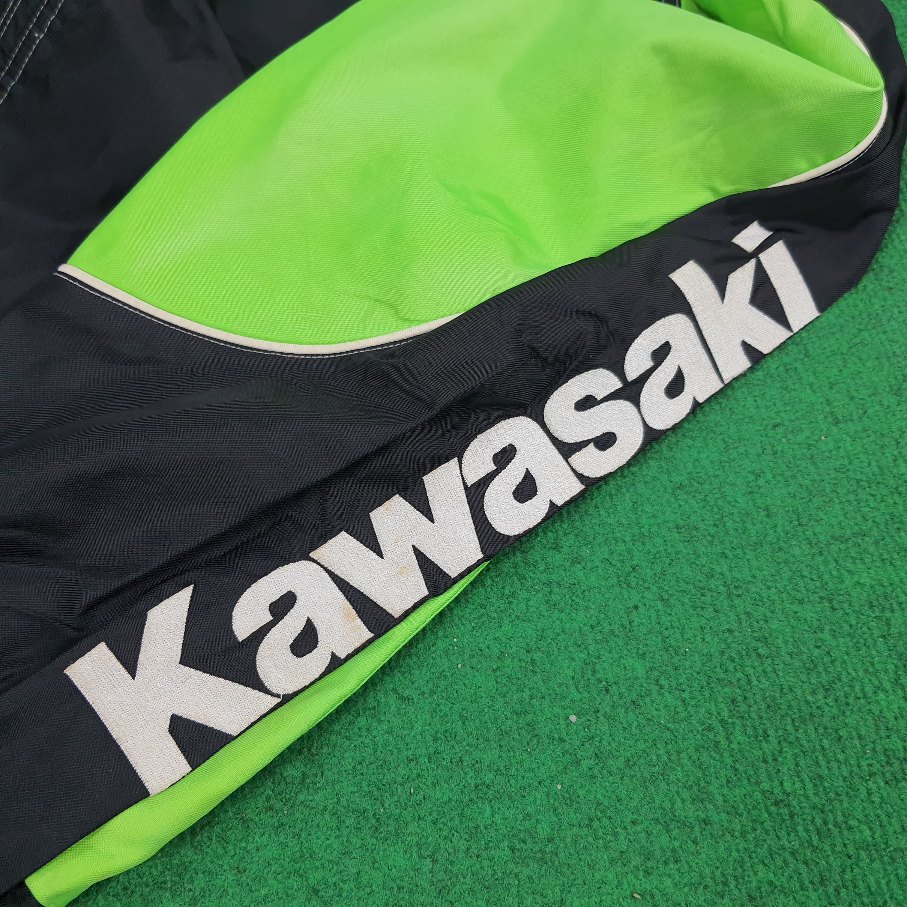 Japanese Brand × Vintage Vintage Kawasaki Racing Team Biker Jacket Size US L / EU 52-54 / 3 - 8 Thumbnail
