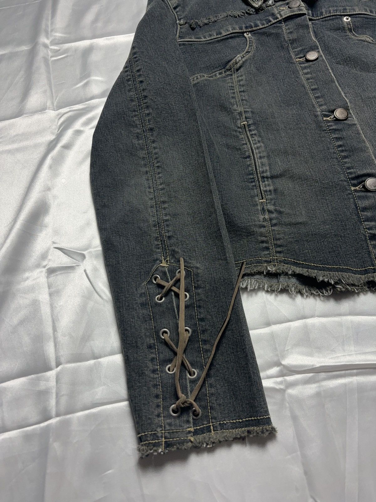 Japanese Brand × Vintage Washed denim lace up cropped vintage jacket Size S / US 4 / IT 40 - 4 Thumbnail