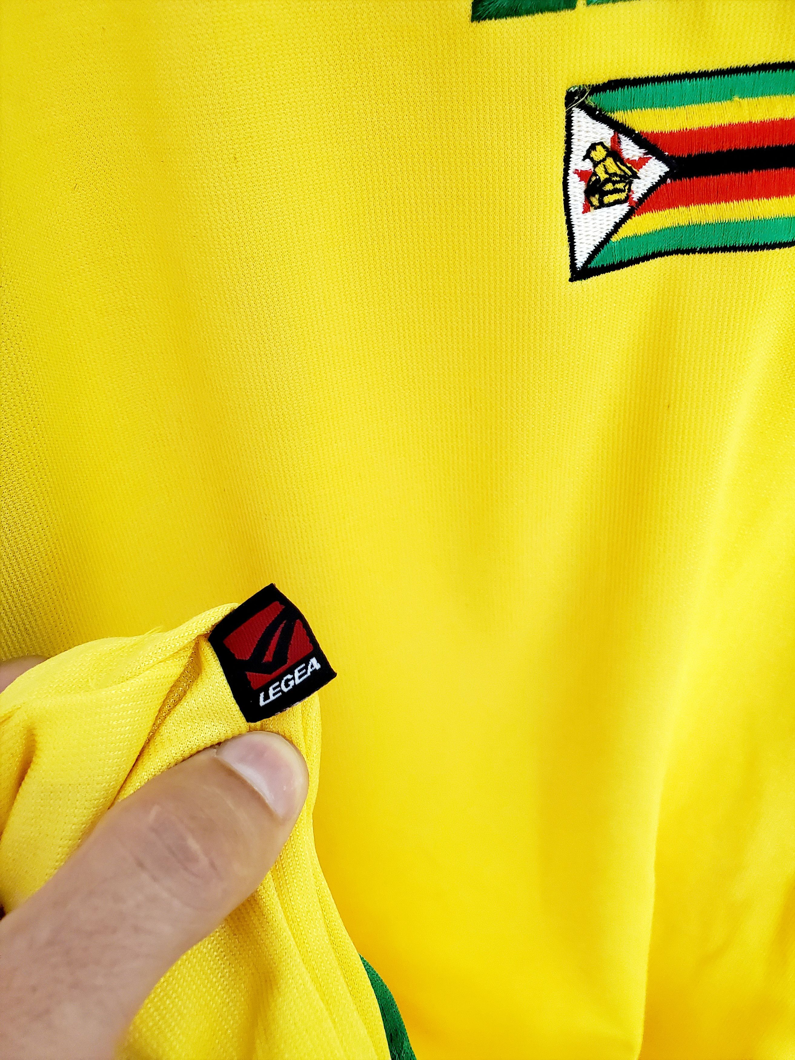 Other Vintage 2005-06 Zimbabwe Home jersey Xl perfect condition Size US XL / EU 56 / 4 - 5 Thumbnail