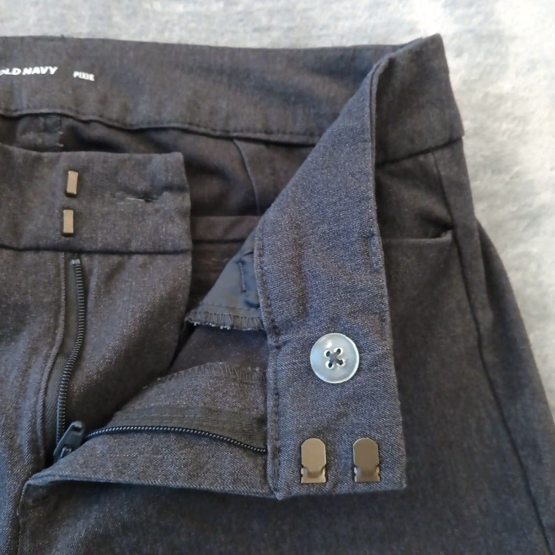 Old Navy Old Navy Pixie Pants Womens Size 4 Gray Ankle Skinny Pockets 28x29 Mid Rise Regular Inseam 29 in Cotton Blend Shirt? Size 27" / US 4 / IT 40 - 4 Thumbnail