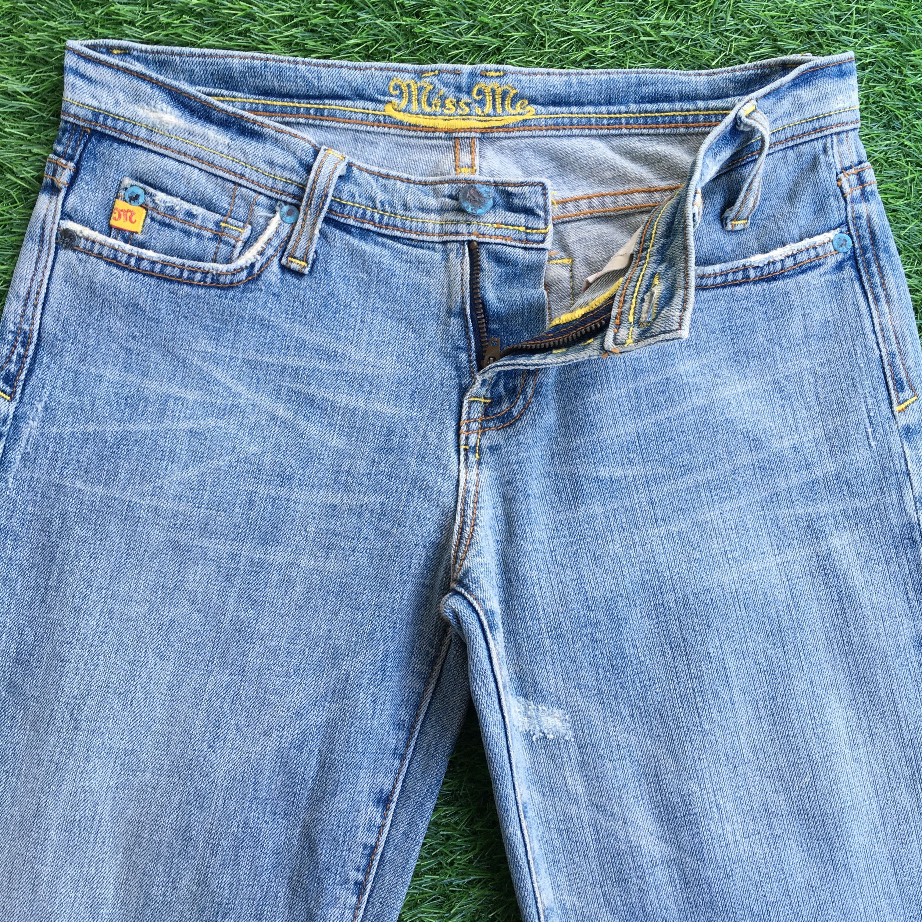 Designer Miss Me light blue wash 2000’s grunge bootcut jeans D-1093 Size 28" / US 6 / IT 42 - 3 Thumbnail