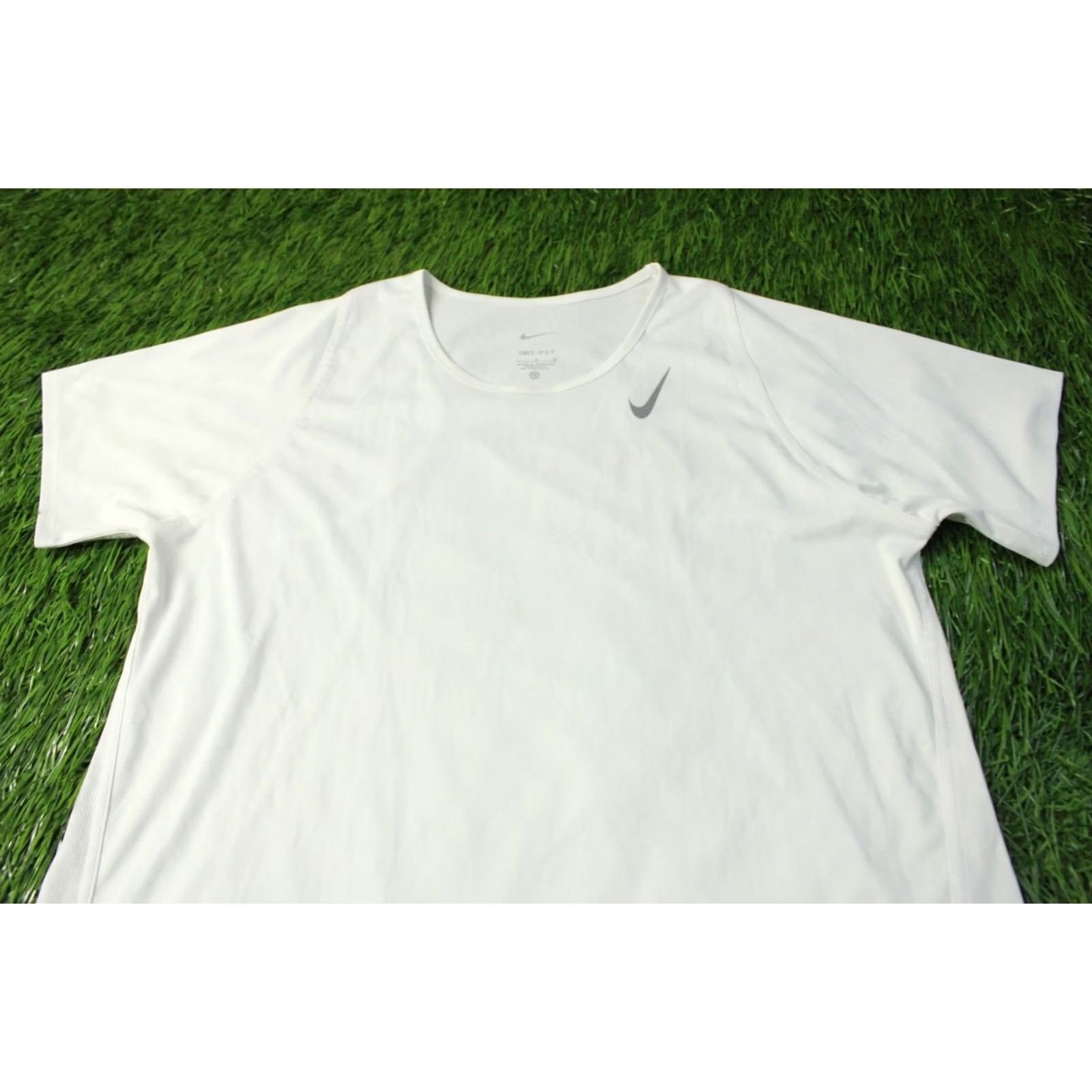 Nike Nike Dri-Fit Women Training Shirt Jersey Tee L White Running Sport Shirt Ladies 2023 Size L / US 10 / IT 46 - 3 Thumbnail