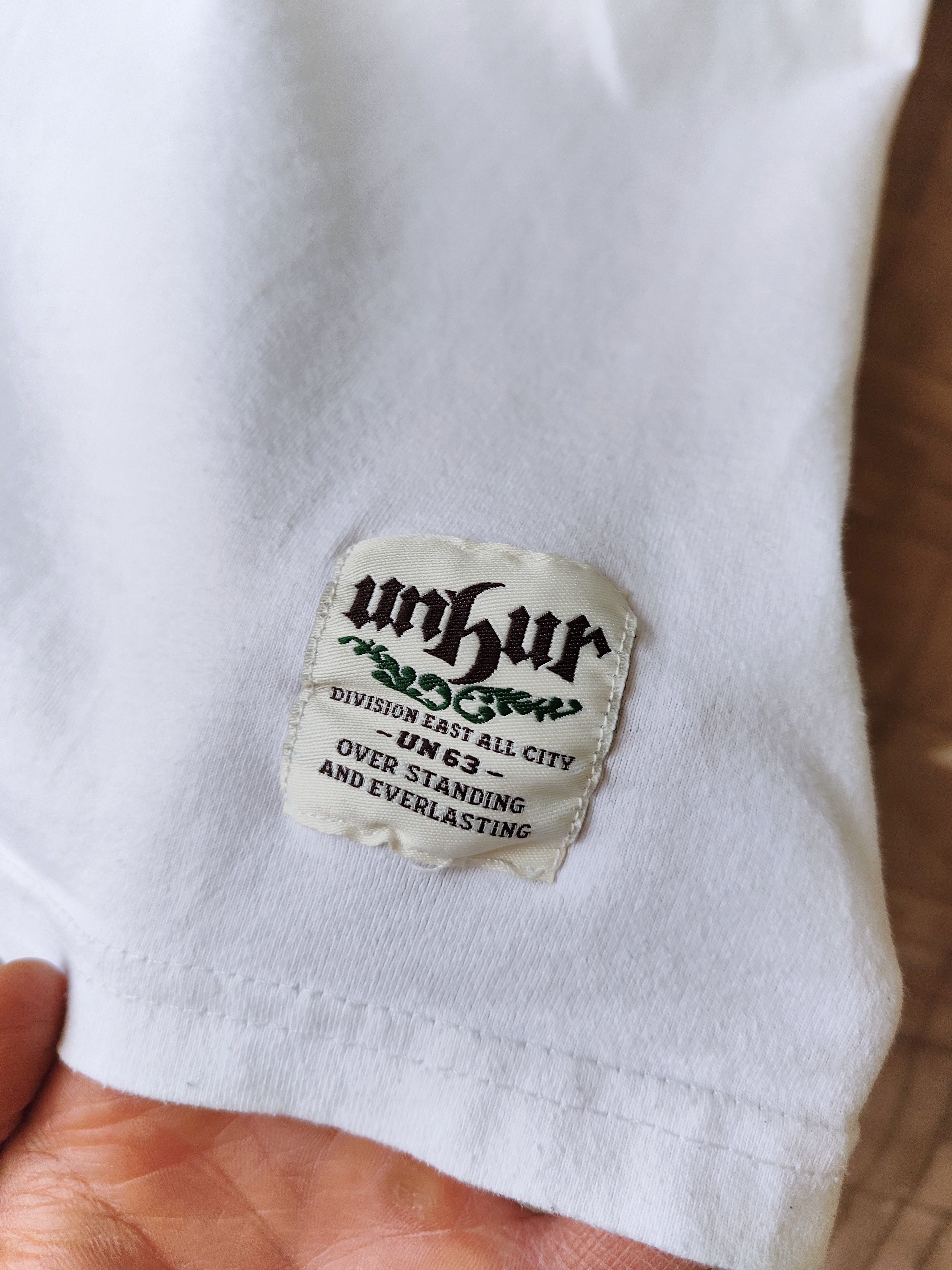Nike Vintage Nike React T-shirt Custom Nike Unhur 1968 t shirts Size US L / EU 52-54 / 3 - 6 Thumbnail