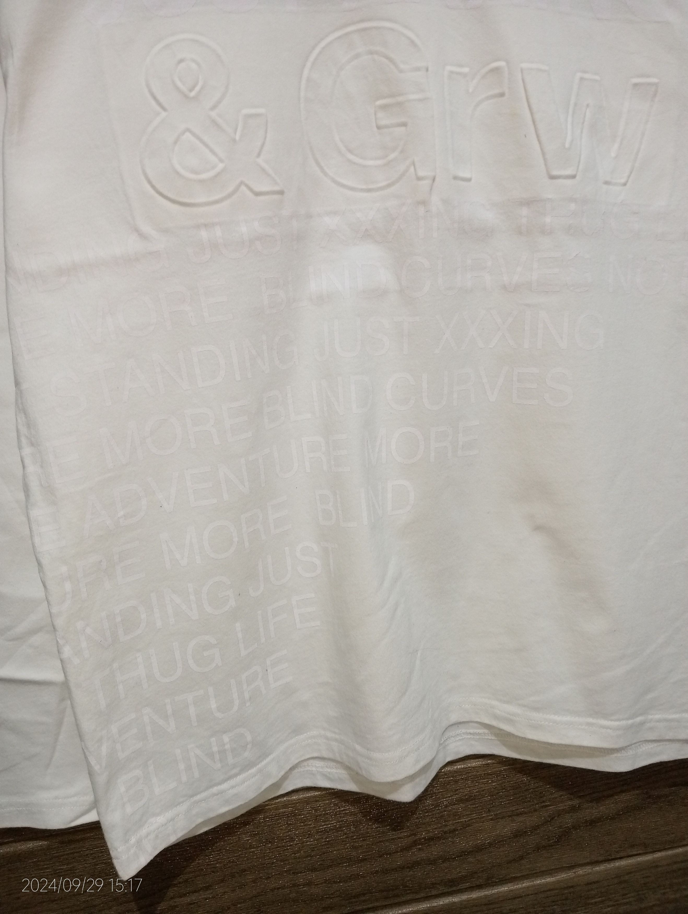 In The Attic Vintage In The Attic Homme V-Neck Long Sleeve Tshirt Size US L / EU 52-54 / 3 - 4 Thumbnail