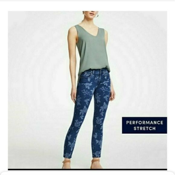 Ann Taylor Ann Taylor The Skinny Crop Curvy Fit Floral Sz. 4 Blue Jeans Size 27" / US 4 / IT 40 - 1 Thumbnail
