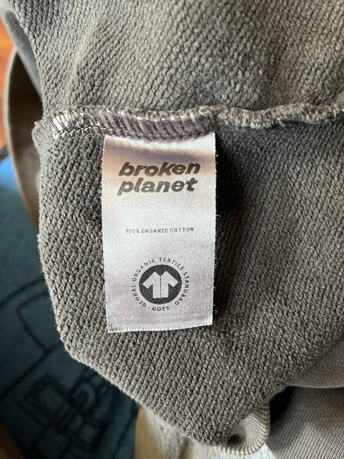 Broken Planet Mocha broken planet sweater Size US M / EU 48-50 / 2 - 7 Thumbnail